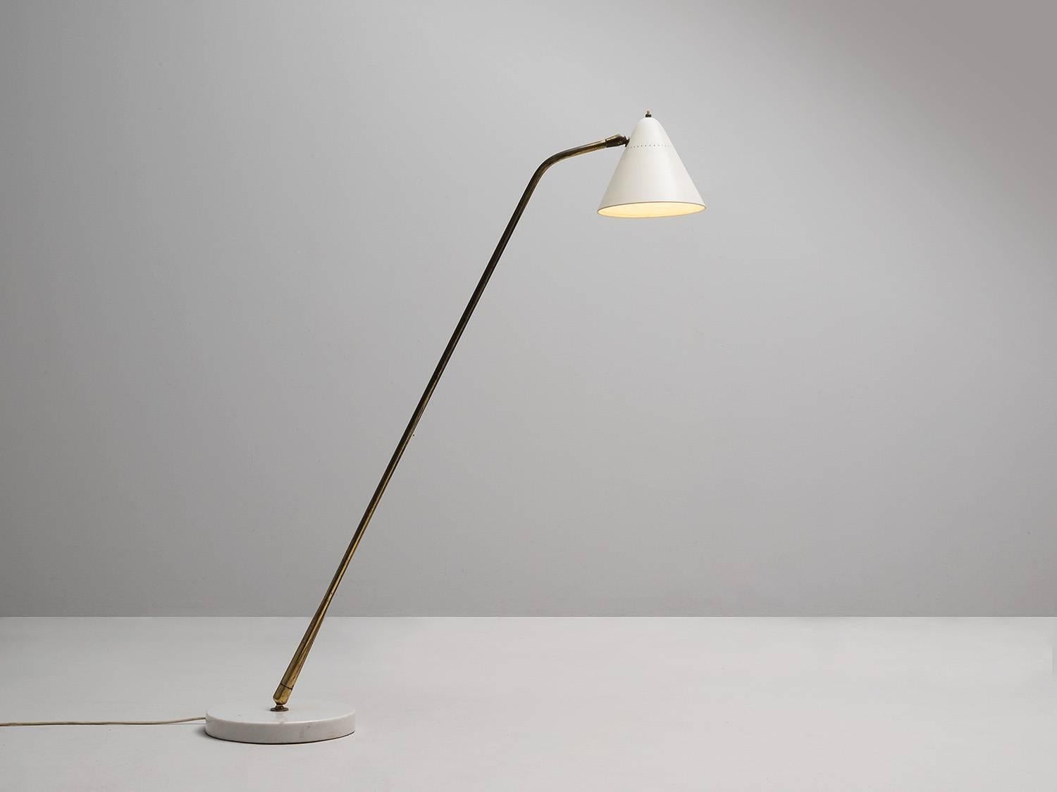 Giuseppe Ostuni for O-Luce, floor lamp, brass, metal, marble, Italy, 1950s.

Wonderful floor lamp in nicely aged brass and white marble, with a beautiful original off-white shade. The bras stem is adjustable in angle, as well as the shade. The