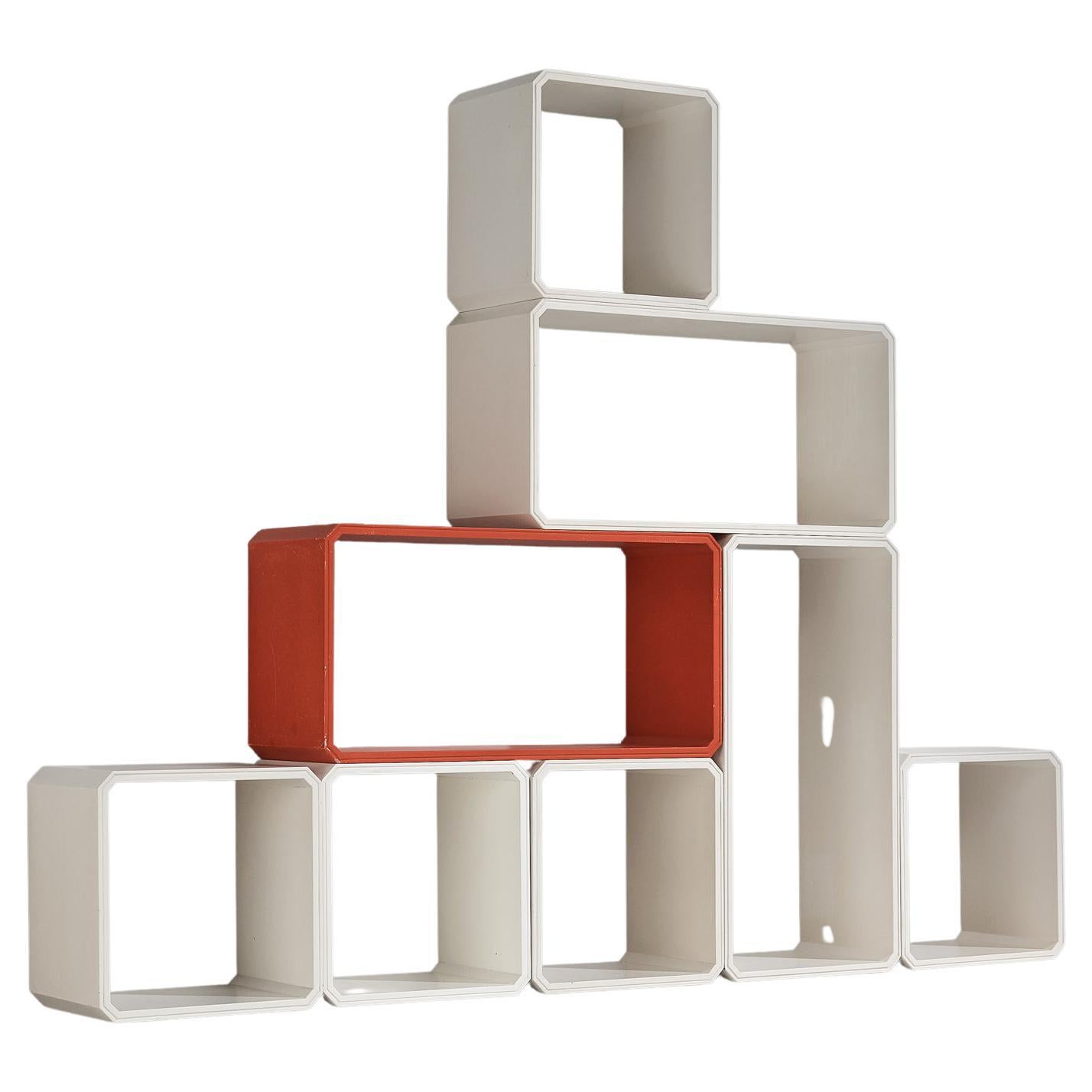 Armoire modulaire italienne en bois laqué blanc et rouge en vente