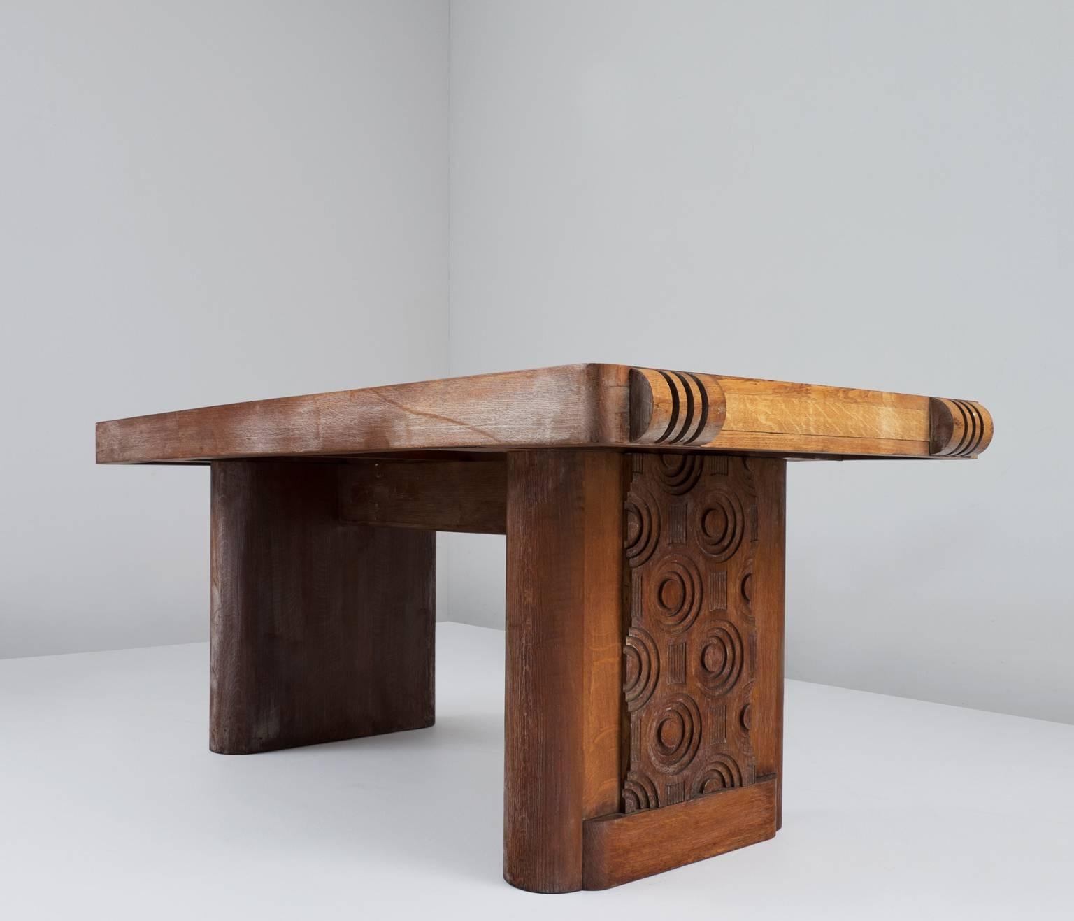 Charles Dudouyt Dining Table in Oak, Art Deco In Excellent Condition In Waalwijk, NL
