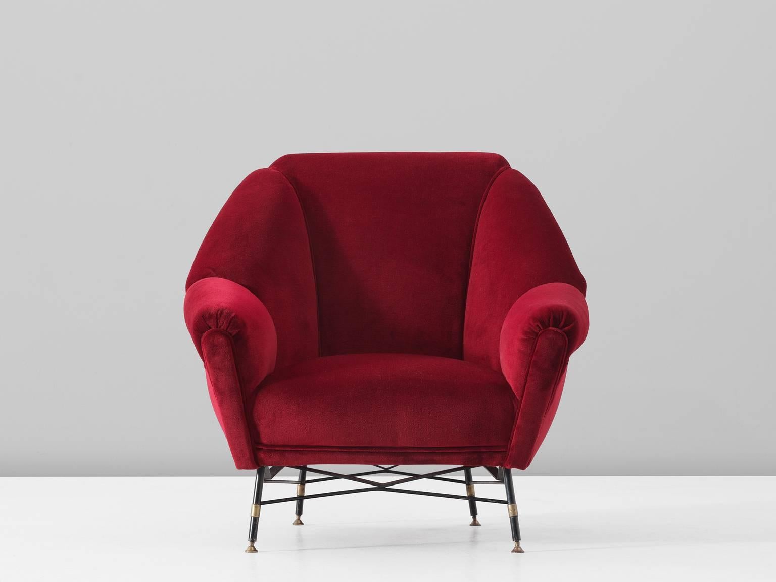 Mid-Century Modern Italien Red Velvet Lounge Chair with Accompanying Ottoman