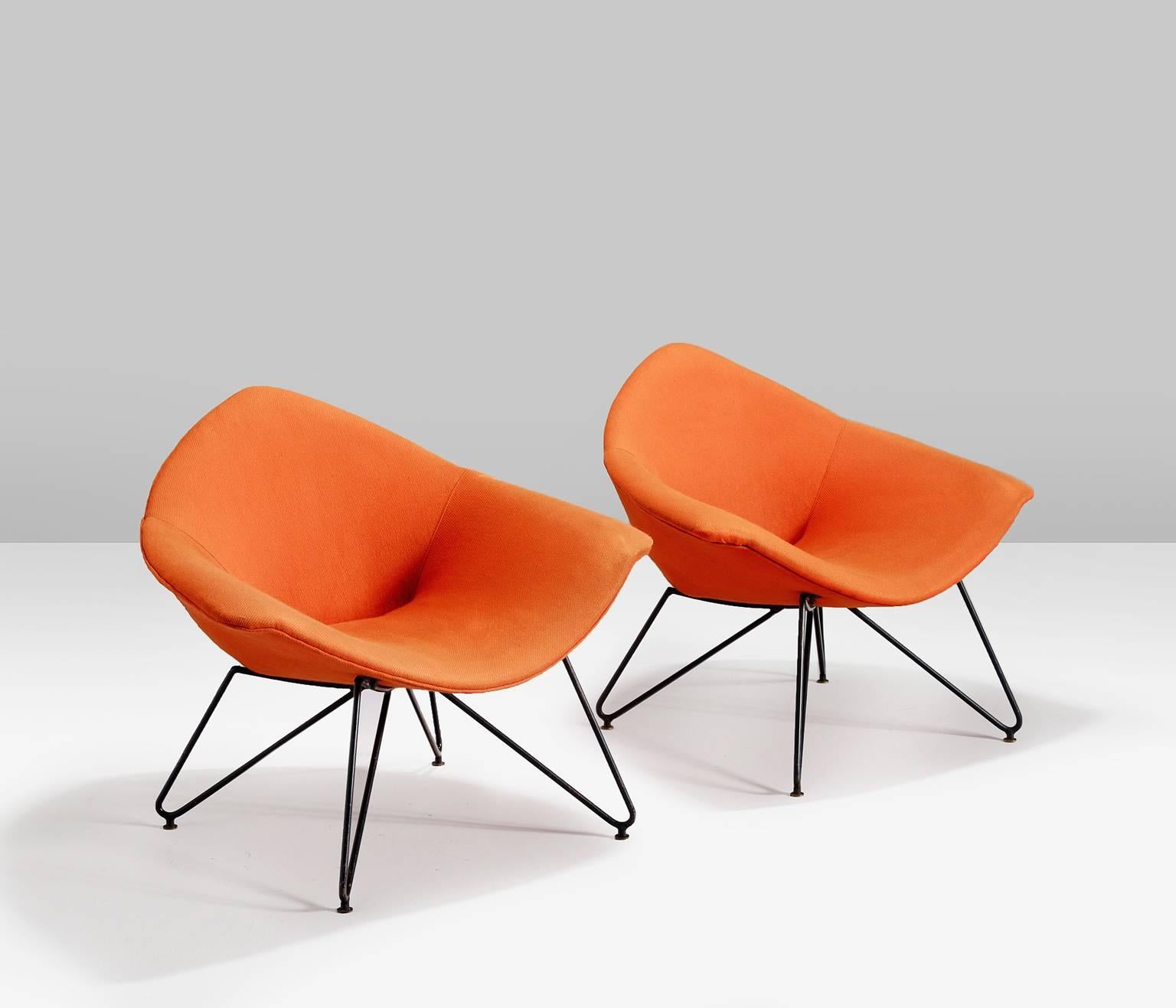 Pair of armchairs by Sergio and Giorgio Saporiti, Model 'Golden', Italy, 1958s.

Spectacular pair of lounge chairs with an elegant design, suited with a black metal frame. The great proportions and friendly feel of the chairs, characterize the
