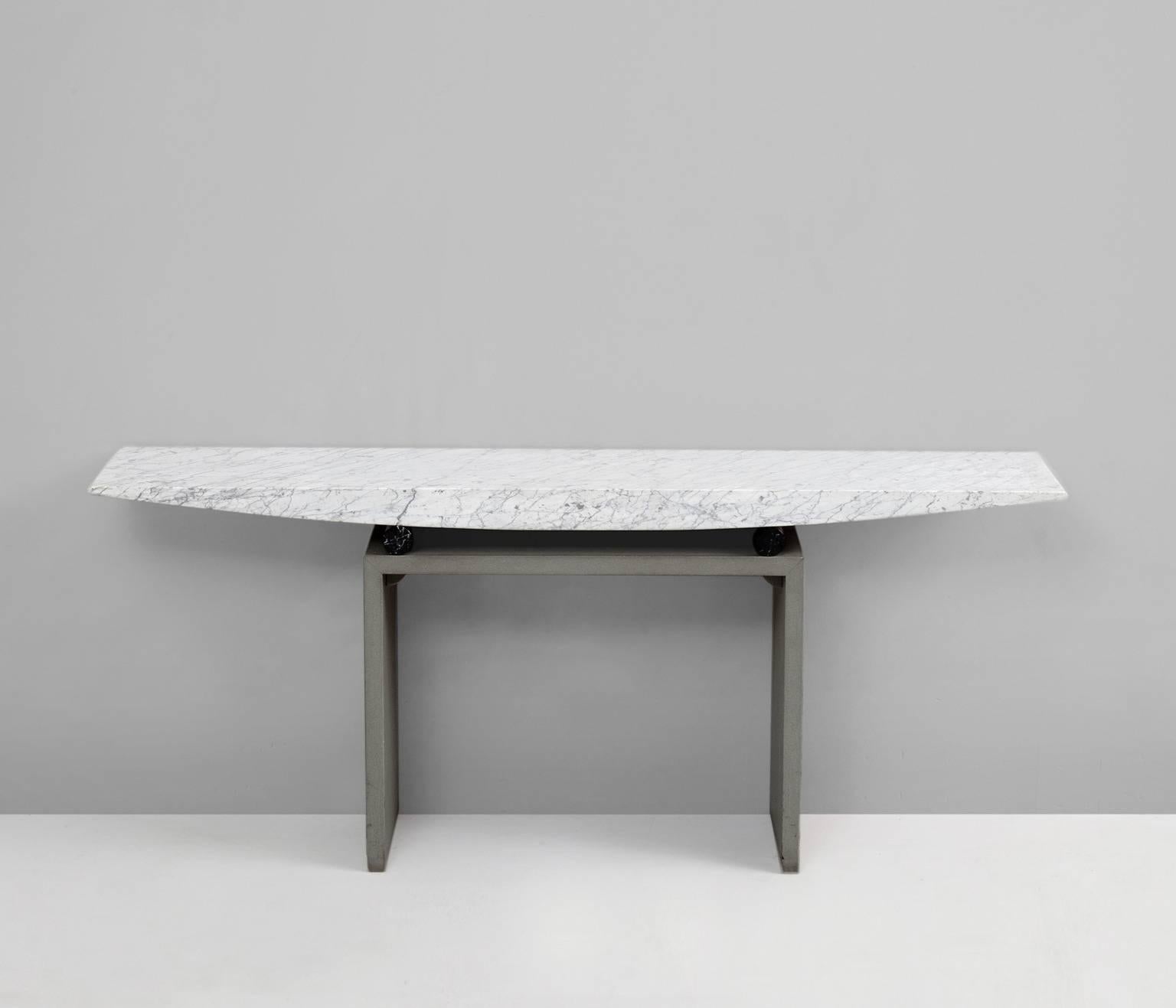 Mid-Century Modern Concrete Console table with marble top by Danilo Silvestrin 
