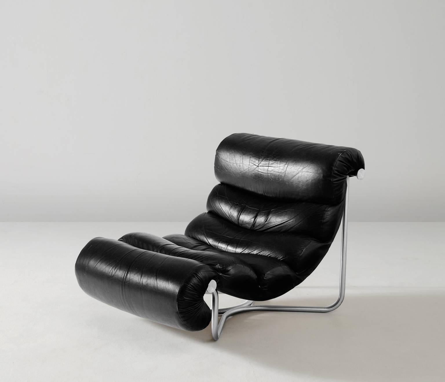 Lounge chair in black leather and chrome, designed by Georges Van Rijck for Beaufort, Belgium 1972

This highly comfortable lounge chair model ‘Glasgow’ is made in black leather with a soft interior. The leather volume shows a segmented surface