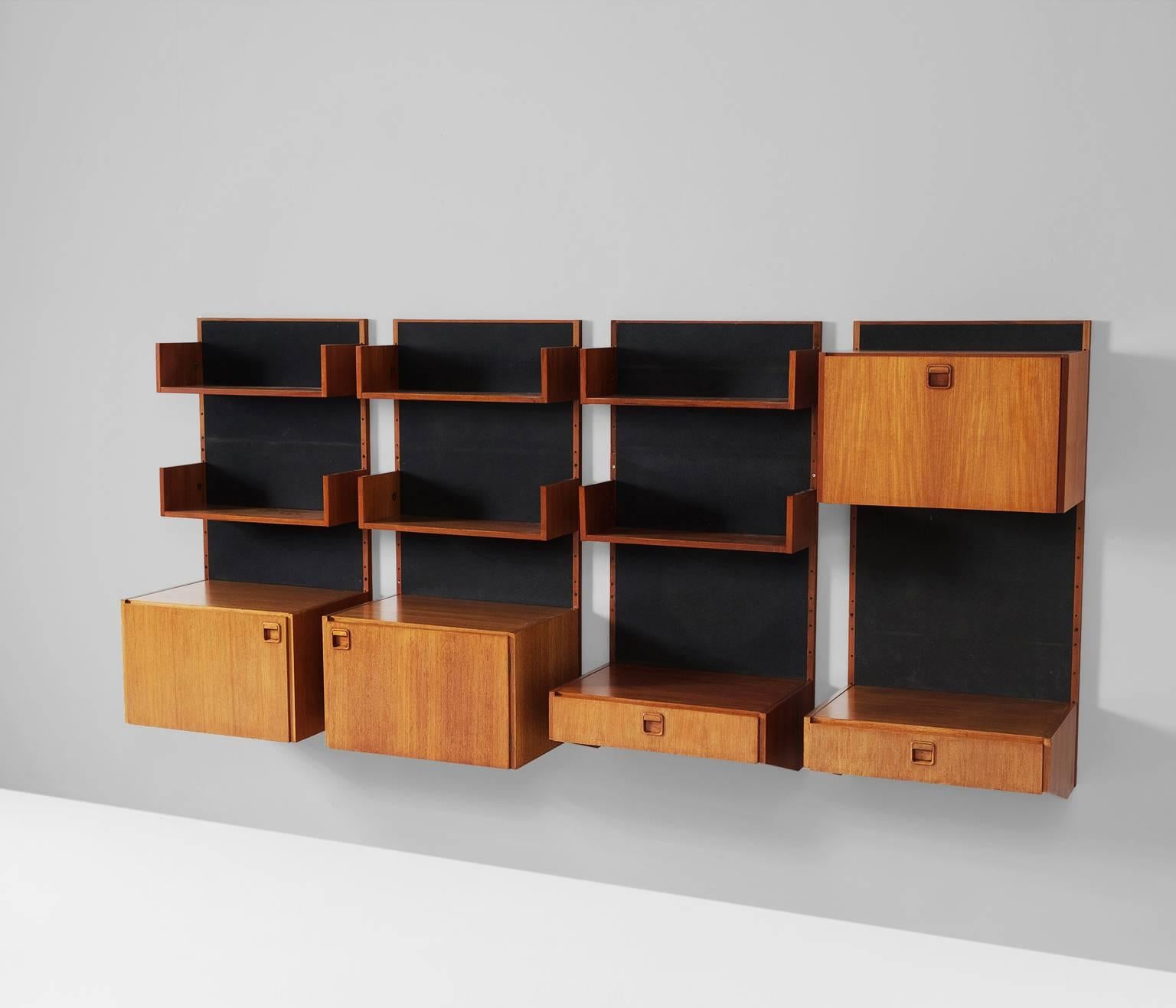 Scandinavian Wall Console in Teak In Good Condition In Waalwijk, NL