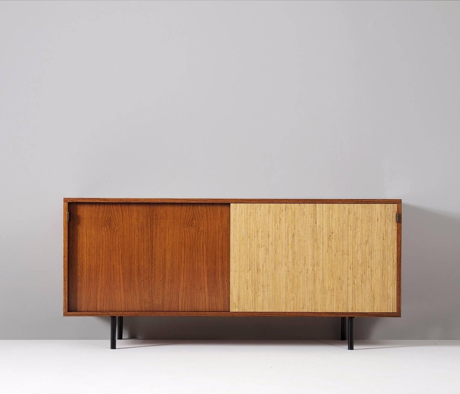 Florence Knoll Sideboard Rosewood and Cane In Excellent Condition In Waalwijk, NL
