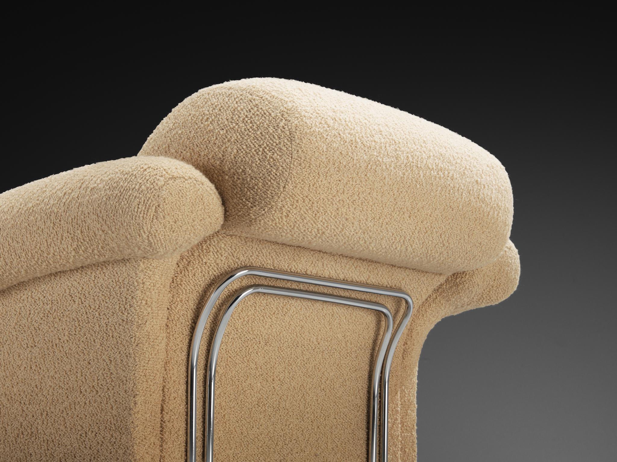 Postmodernes italienisches Paar Loungesessel in Chrom und beigefarbenem Stoff im Angebot 6