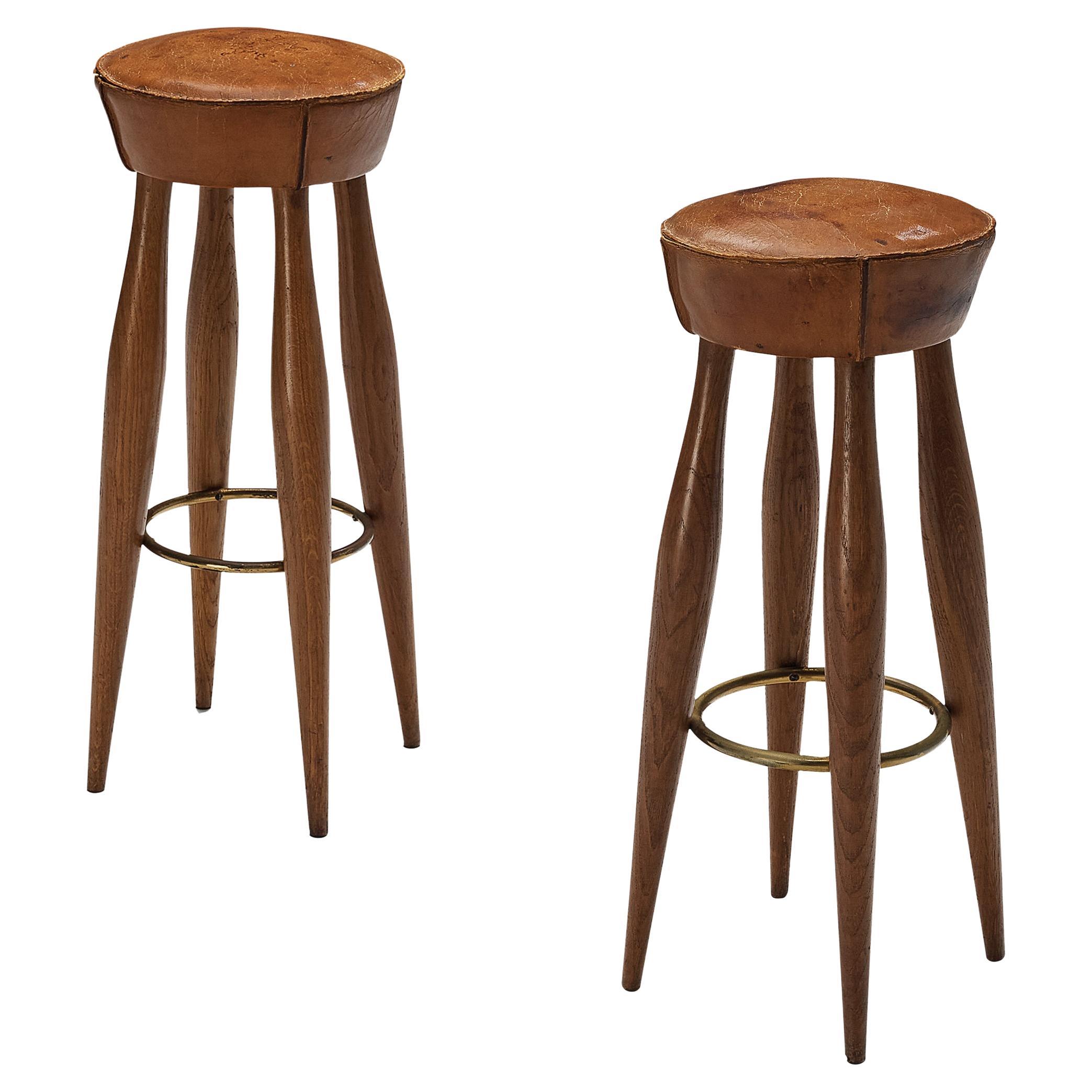 Italienische Hocker aus Eiche und cognacfarbenem Leder