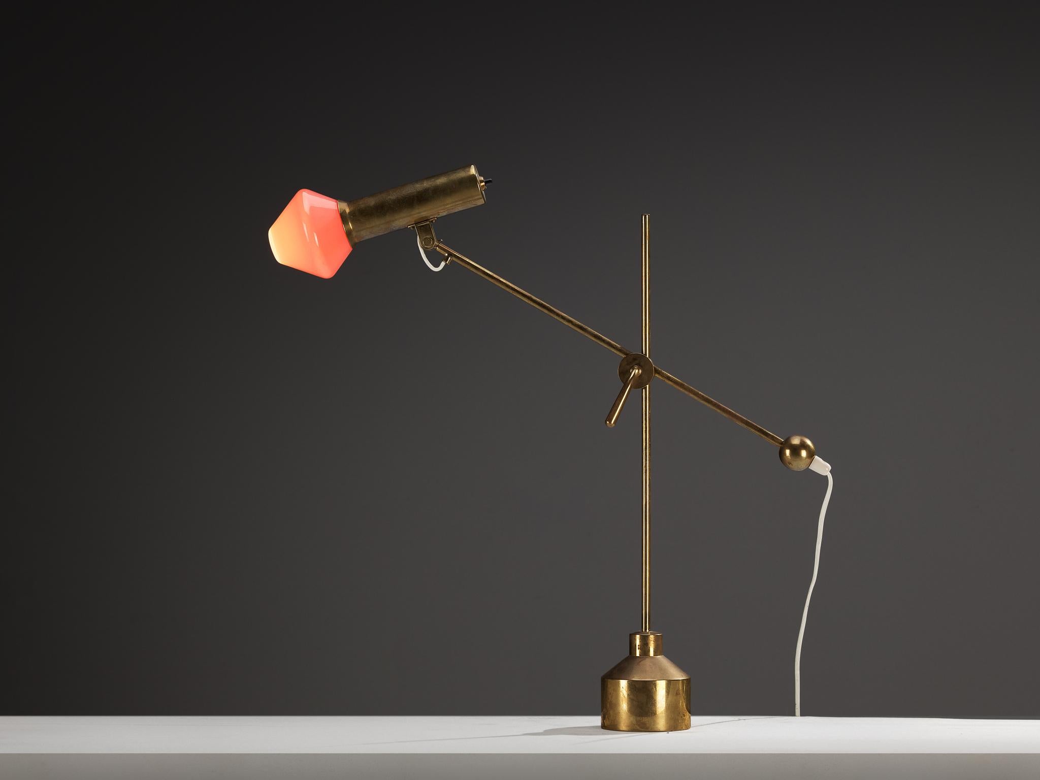 Tapio Wirkkala für Idman Seltene Schreibtischlampe aus Messing und Glas im Angebot 1