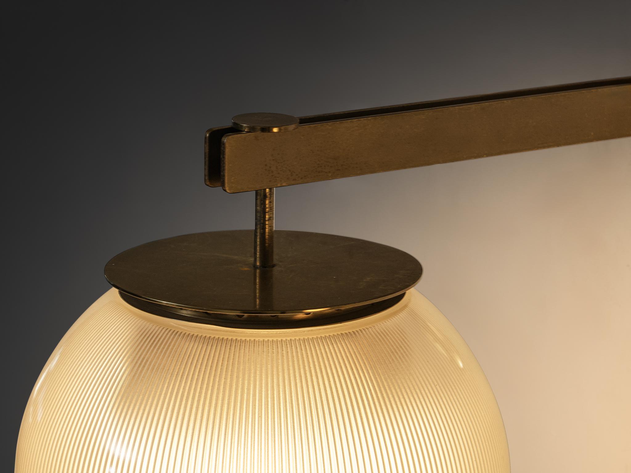 Mid-Century Modern Ignazio Gardella for Azucena 'Doppio Vetro' Wall Light in Glass and Brass For Sale