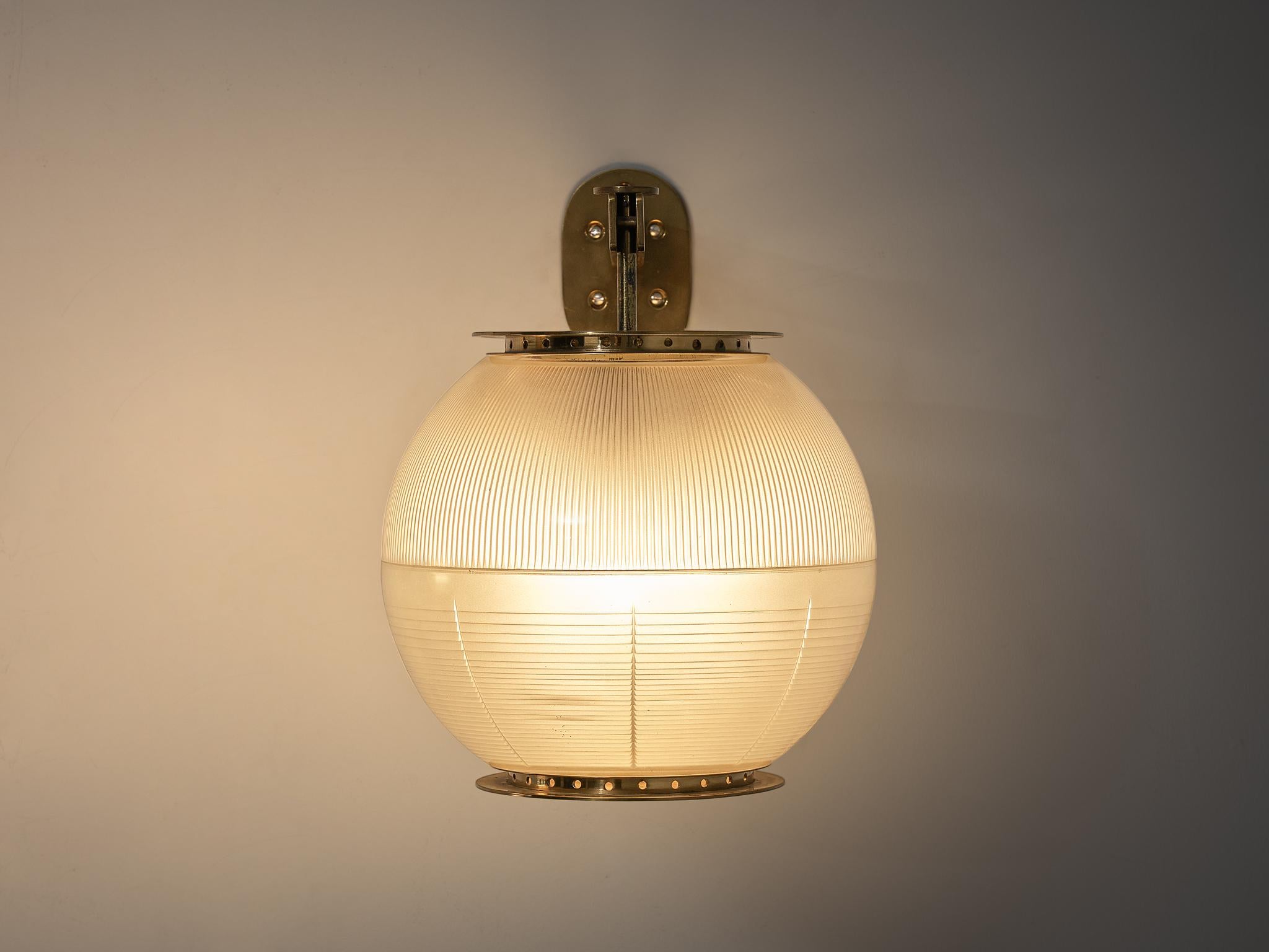 Ignazio Gardella for Azucena 'Doppio Vetro' Wall Light in Glass and Brass In Good Condition For Sale In Waalwijk, NL
