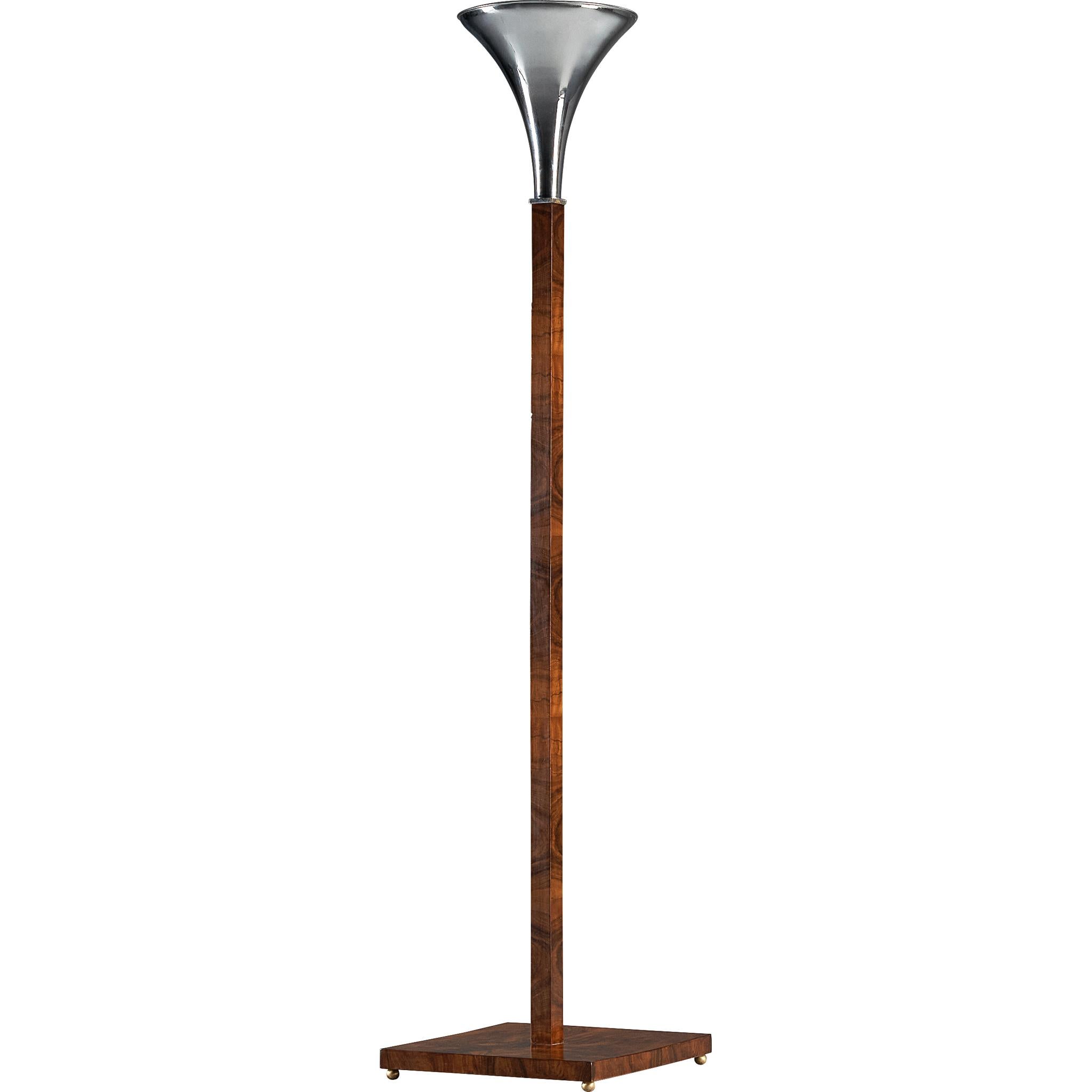 Lampadaire italien Art Déco en noyer et métal en vente