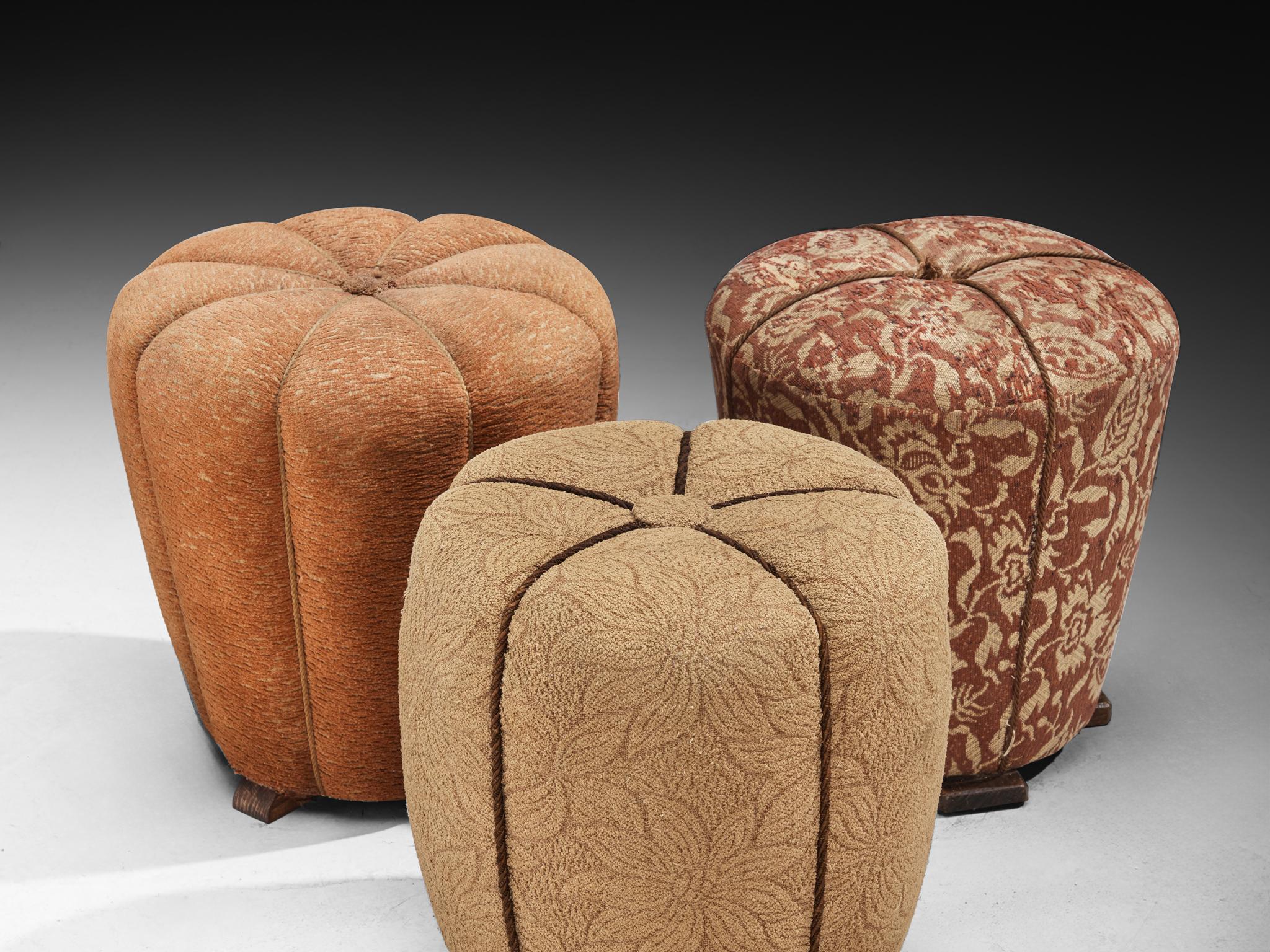 Tchèque Tabourets Jindrich Halabala en tissu d'ameublement décoratif en vente
