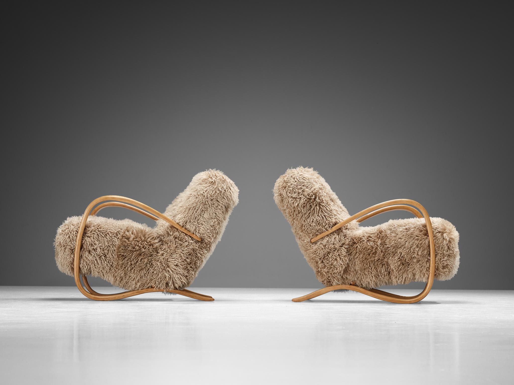 Ceco Inserzione speciale per C.: Due sedie da salotto Jindrich Halabala in pelle di pecora beige in vendita