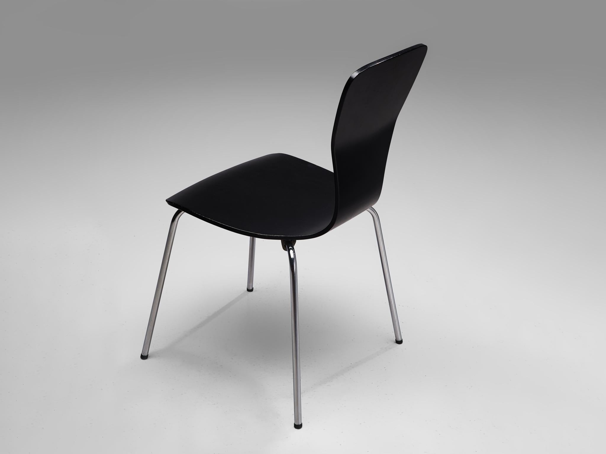 Finlandais Tapio Wirkkala pour Asko Chaises de salle à manger 'Nikke' en contreplaqué laqué noir en vente