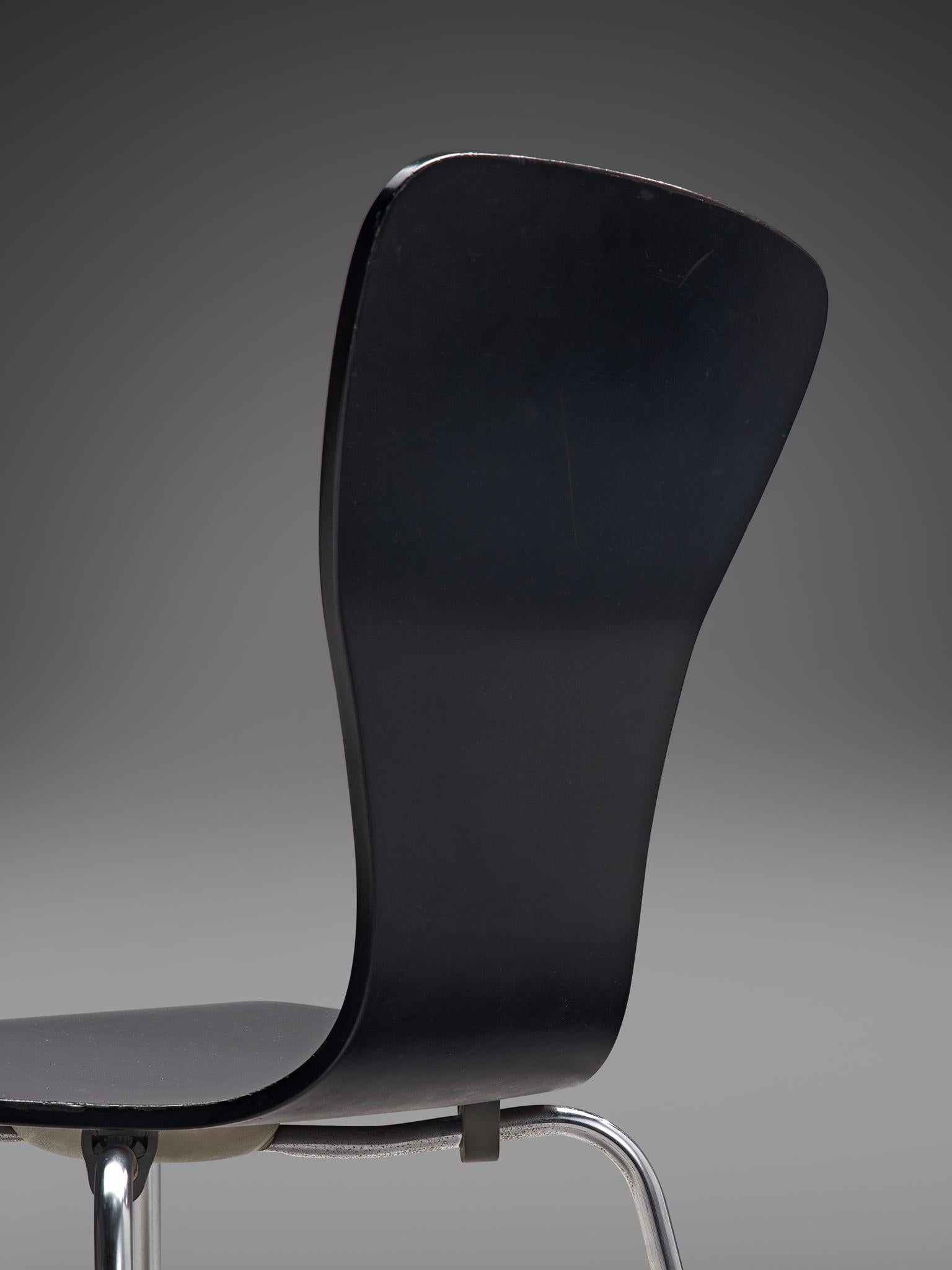Acier Tapio Wirkkala pour Asko Chaises de salle à manger 'Nikke' en contreplaqué laqué noir en vente