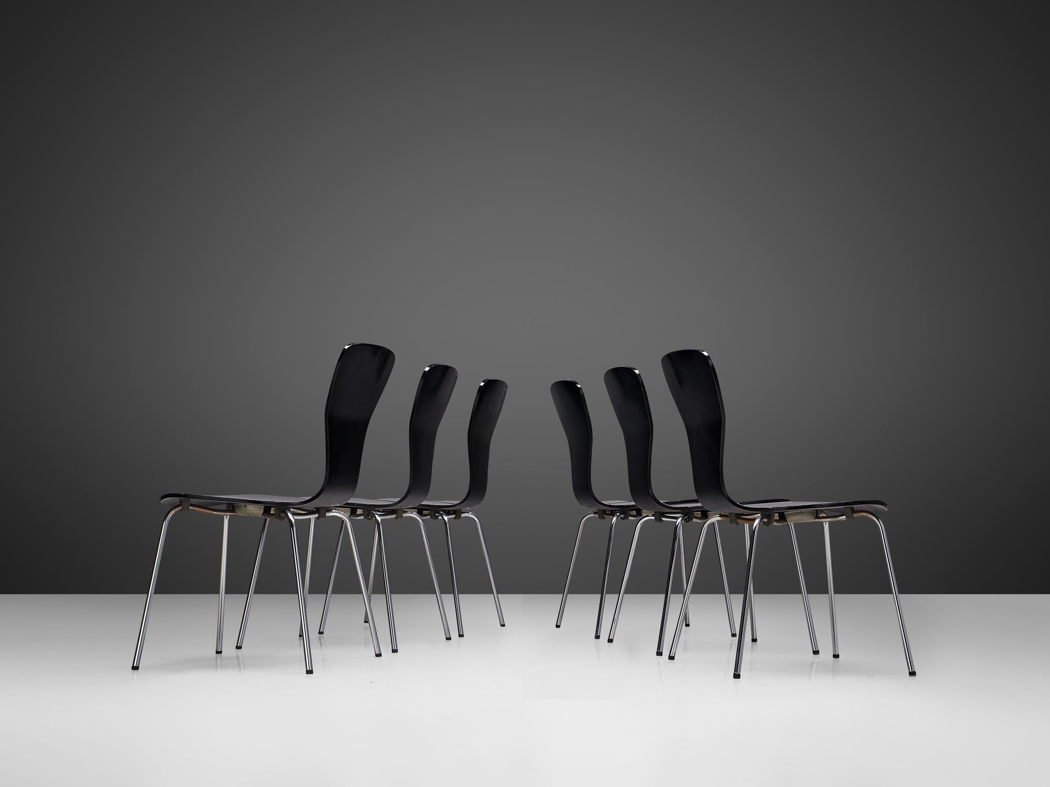 Tapio Wirkkala pour Asko Chaises de salle à manger 'Nikke' en contreplaqué laqué noir en vente 1