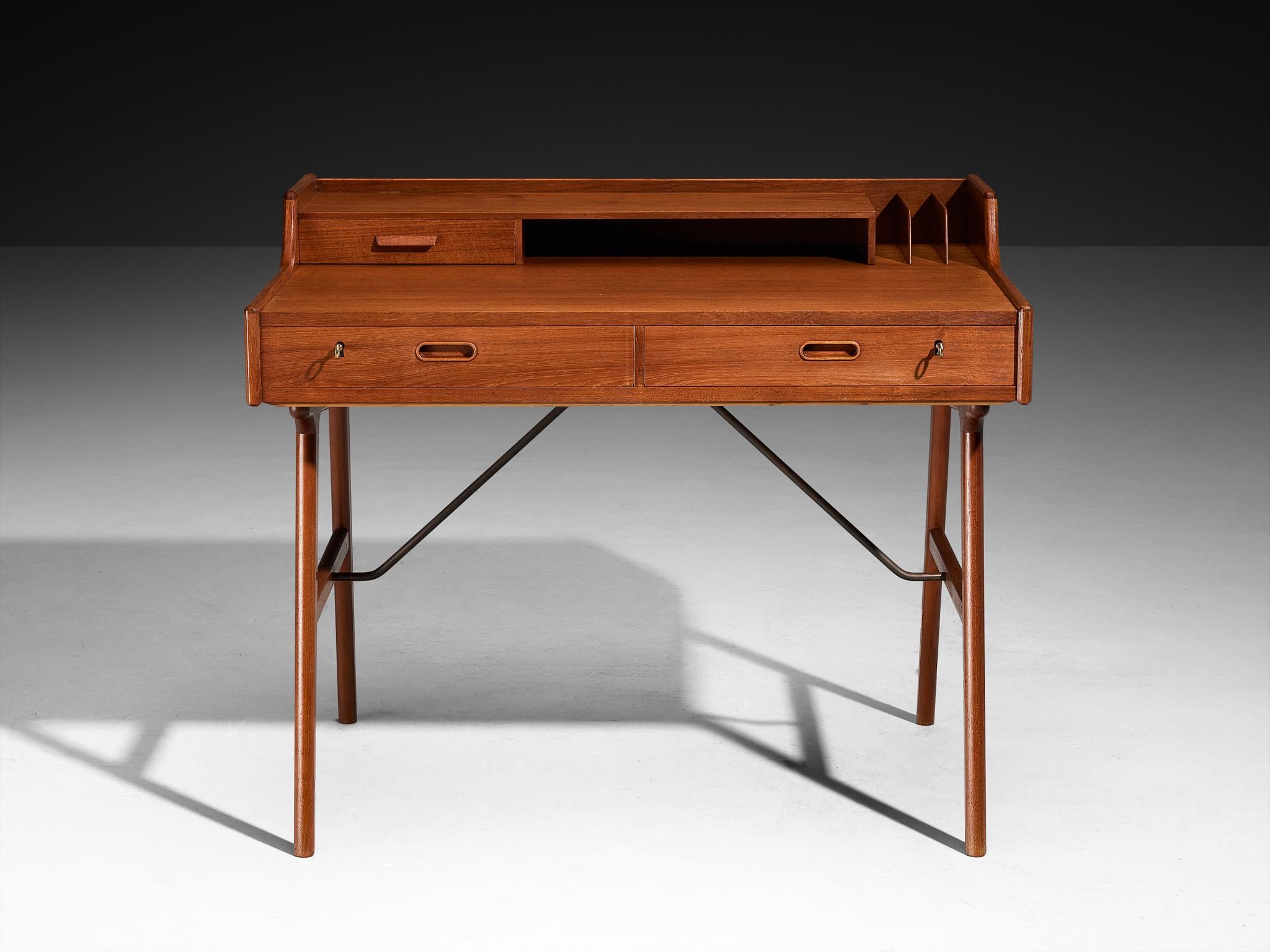 Mid-20th Century Arne Wahl Iversen for Vinde Møbelfabrik Writing Desk in Teak For Sale