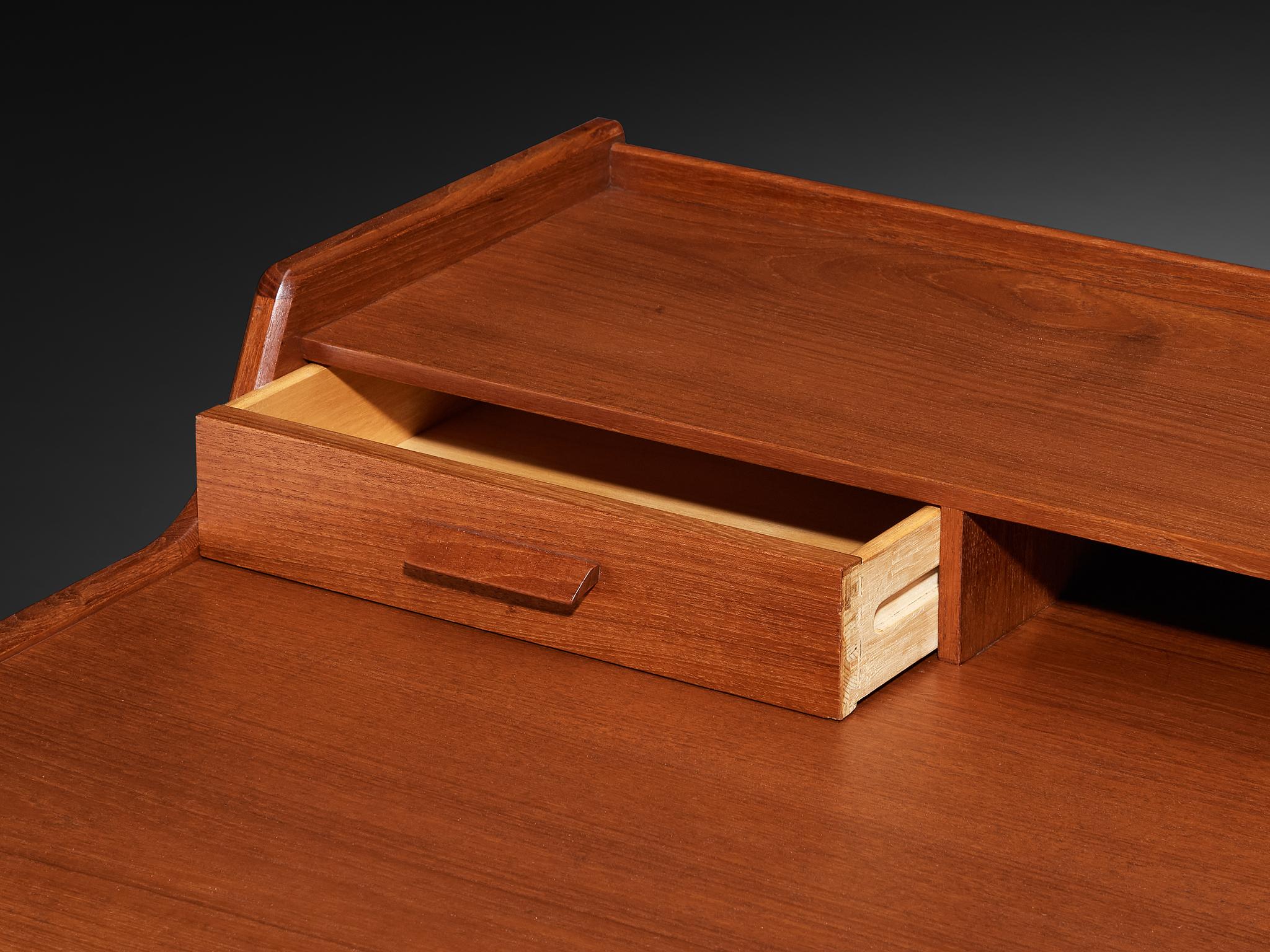 Arne Wahl Iversen for Vinde Møbelfabrik Writing Desk in Teak For Sale 2