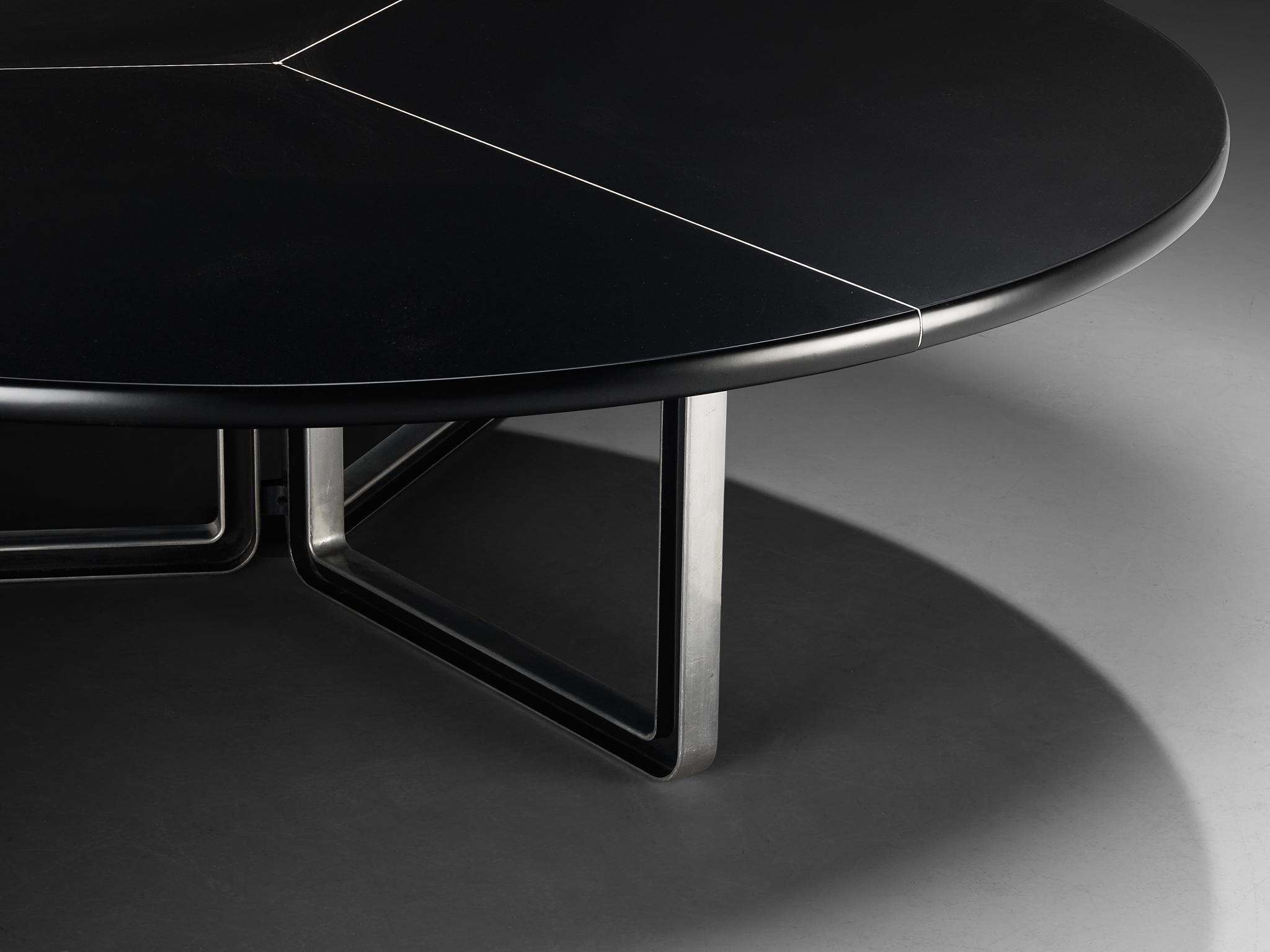 Late 20th Century Centro Progetti Tecno Large Round Dining Or Conference Table For Sale