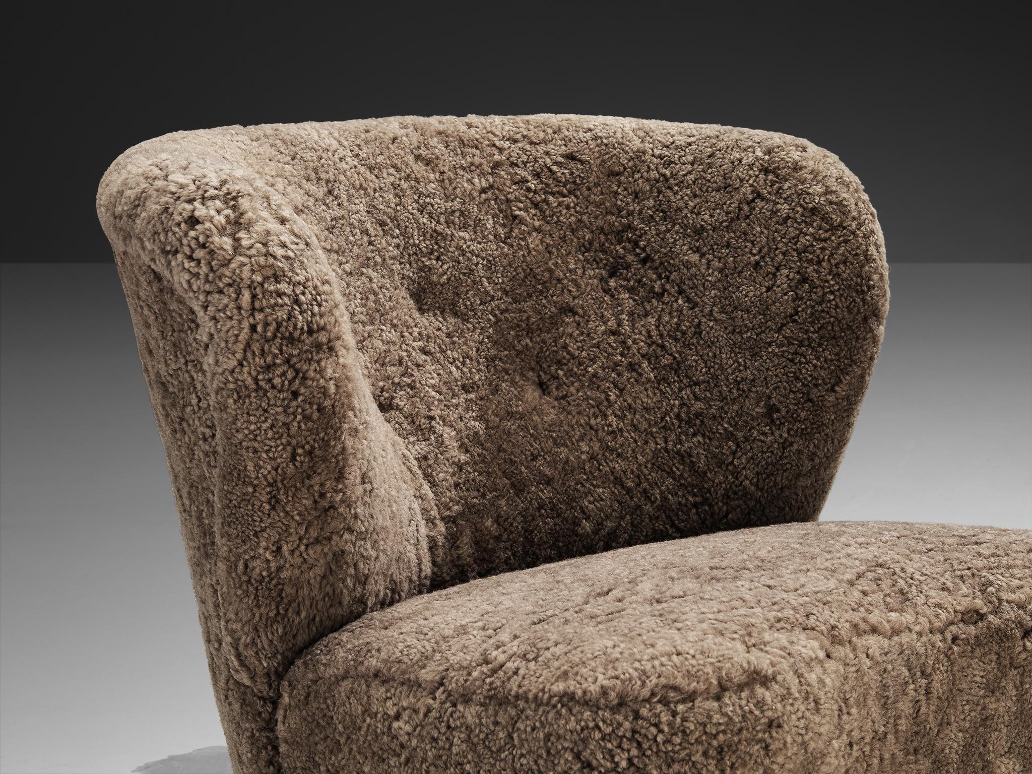 Art déco Chaise longue Gösta Jonsson en peau de mouton gris foncé en vente