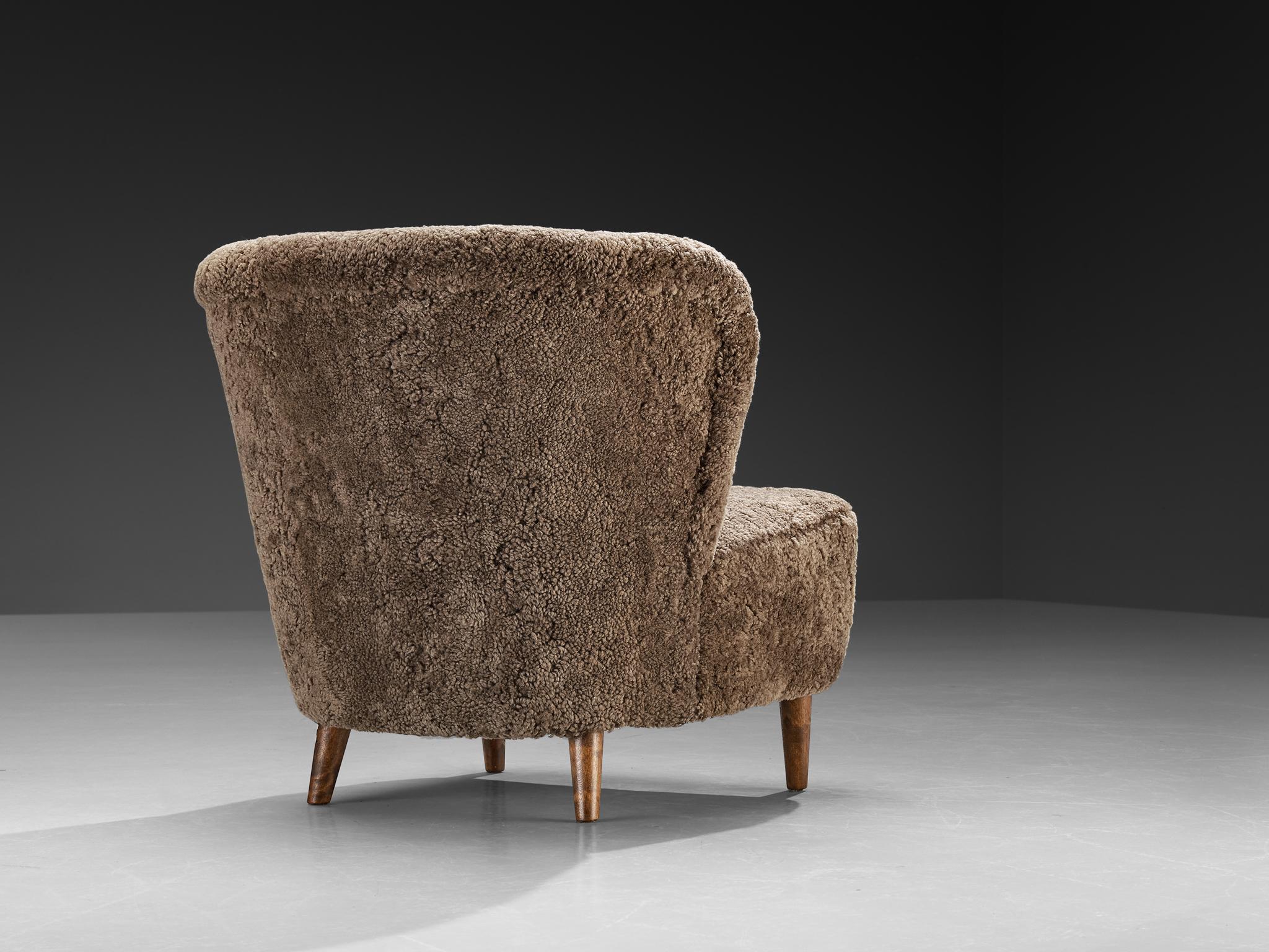 Chaise longue Gösta Jonsson en peau de mouton gris foncé Bon état - En vente à Waalwijk, NL