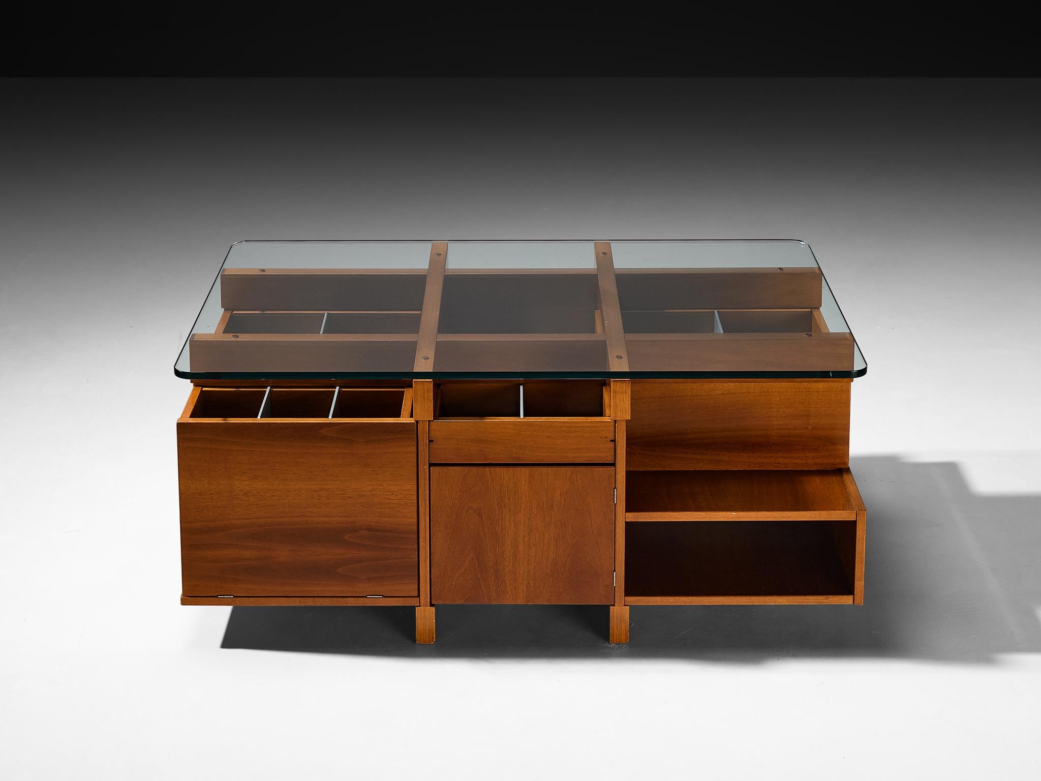 1970s Italian Assymetrical Grid Coffee Table in Walnut and Glass In Good Condition For Sale In Waalwijk, NL