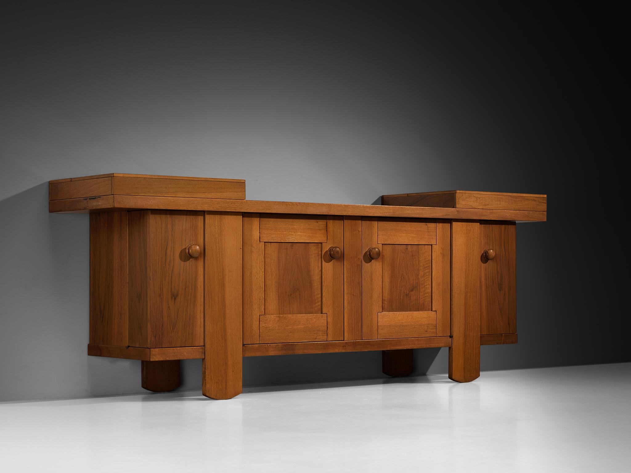 Silvio Coppola for Bernini, sideboard, walnut, Italy, 1966

This geometrically convincing sideboard is designed by the Italian designer-architect Silvio Coppola. It is well-structured with different compartments to store your belongings. Two doors