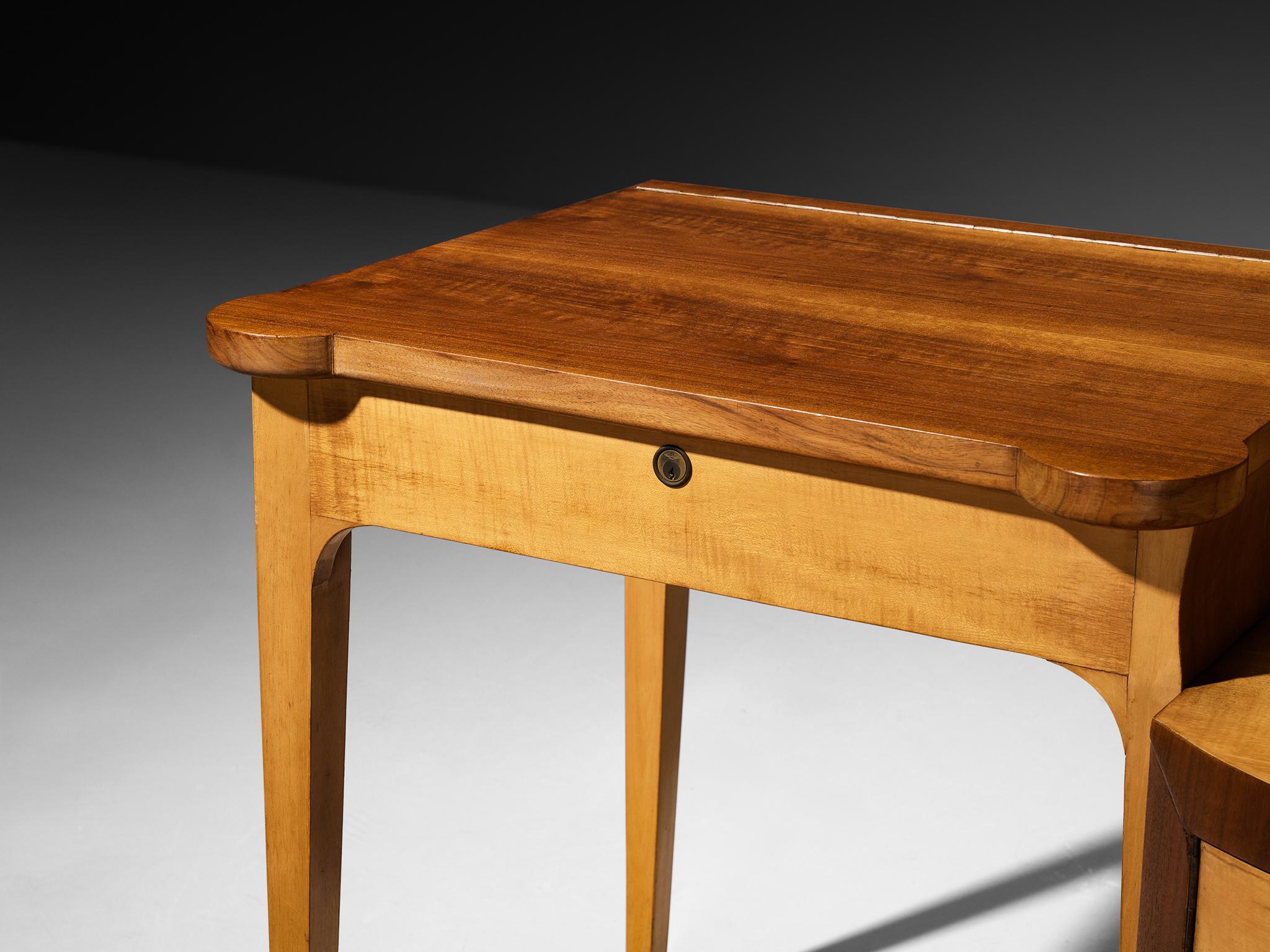 Mirror M.C. Magnani & A. Schieppati 1950s Milanese Vanity Table in Walnut and Maple For Sale