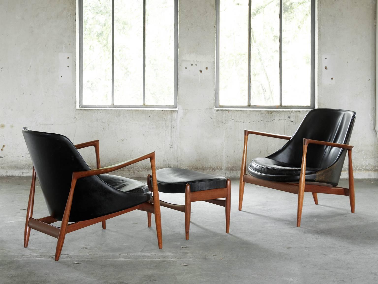 Set of Two Elizabeth Chairs in Patinated Black Leather by Ib Kofod-Larsen In Good Condition In Waalwijk, NL