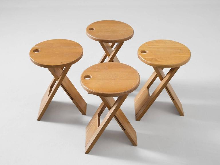 Roger Tallon Set Of Four Foldable Stools In Maple For At 1stdibs Set Of Four Foldable Stools In Maple By Roger Tallon For Sentou France
