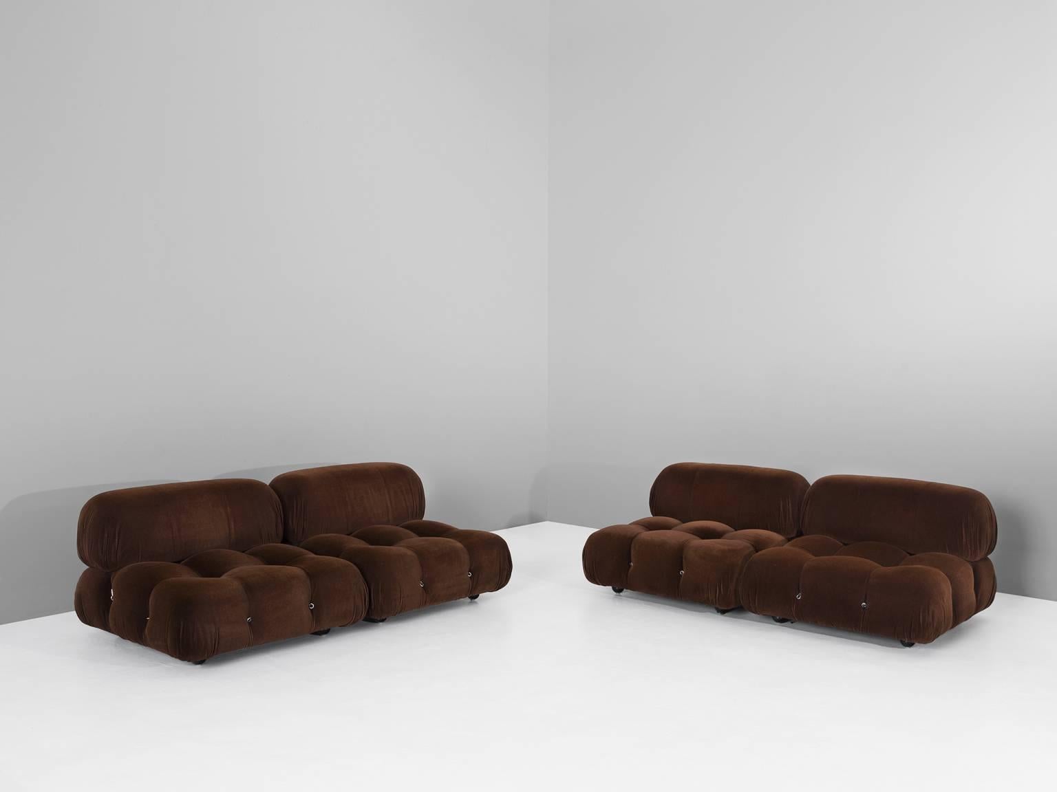 Modular 'Camaleonda' sofa, in fabric, by Mario Bellini for B&B Italia, Italy 1970s.

The sectional elements this sofa was made with, can be used freely and apart from one another. The backs are provided with rings and carabiners, which allows the