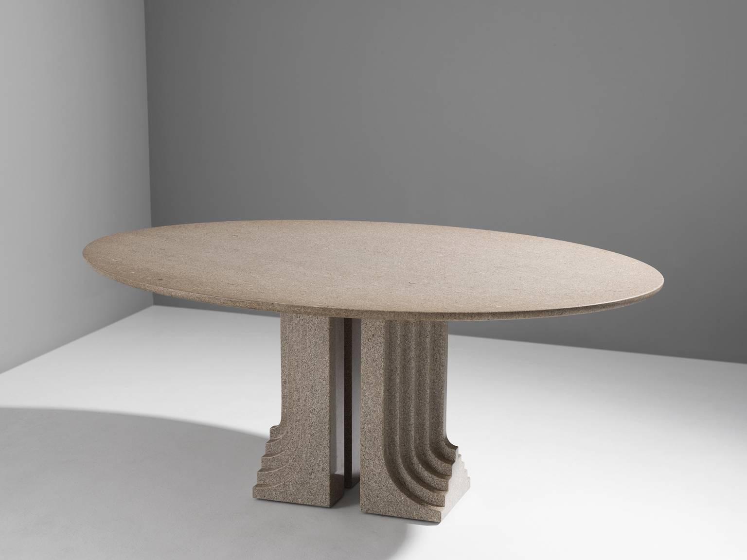 Centre table model Samo, in granite, by Carlo Scarpa for Simon, Italy, 1970s. 

Exceptional oval dining table in stone. Highly rare example of this well-known model by Carlo Scarpa. This specific item was custom made in this in this granite stone.