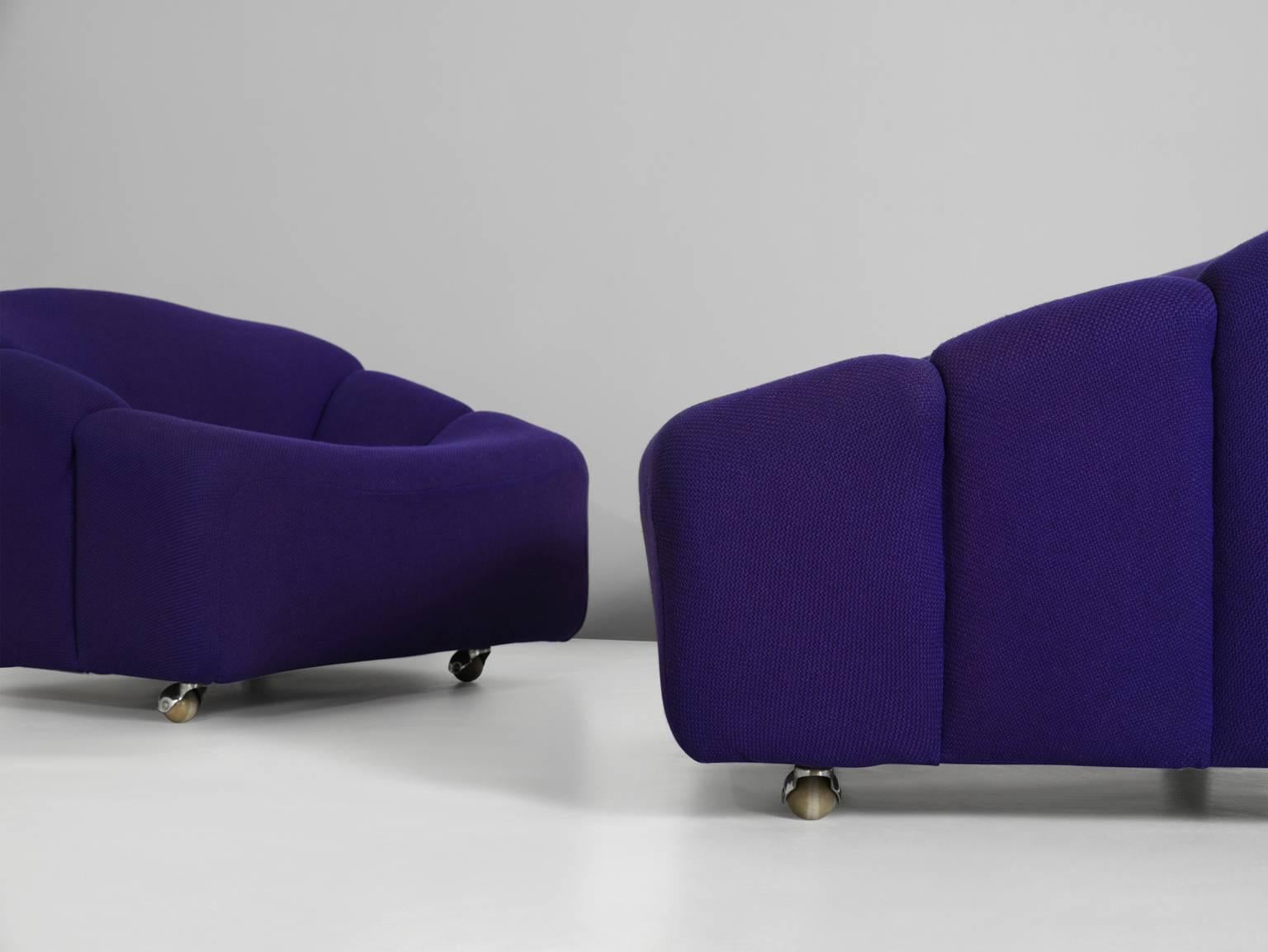 Pierre Paulin Two Lounge Chairs in Purple from the ABCD Series for Artifort In Good Condition In Waalwijk, NL