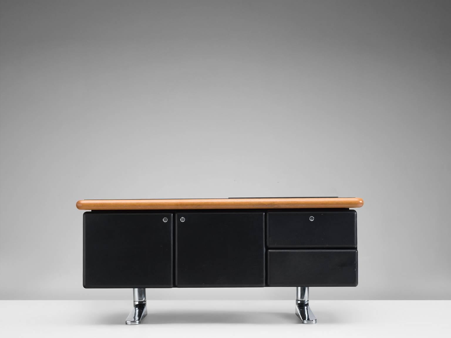Warren Platner, black sideboard for Knoll, United States, 1973.

This sturdy credenza is designed by the American modernist Warren Platner. He is mostly known for his airy metal, sculptural lounge chairs. In a way it is surprising this sideboard
