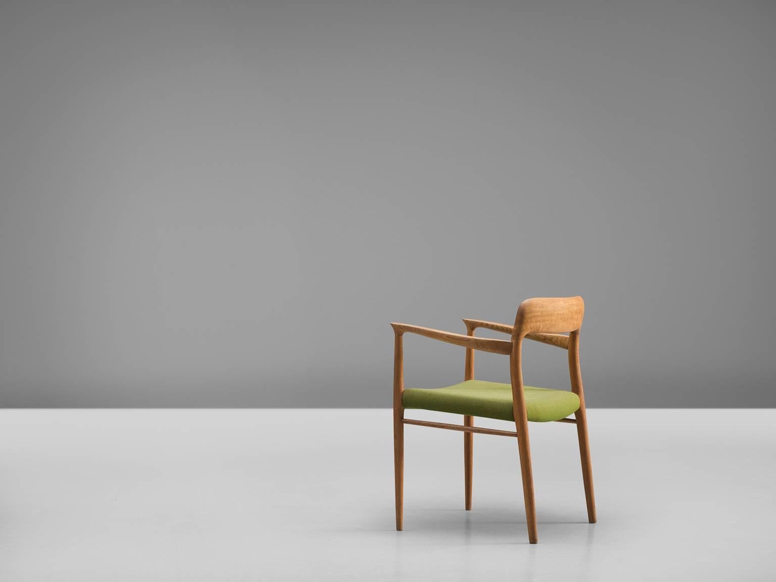 moller armchair