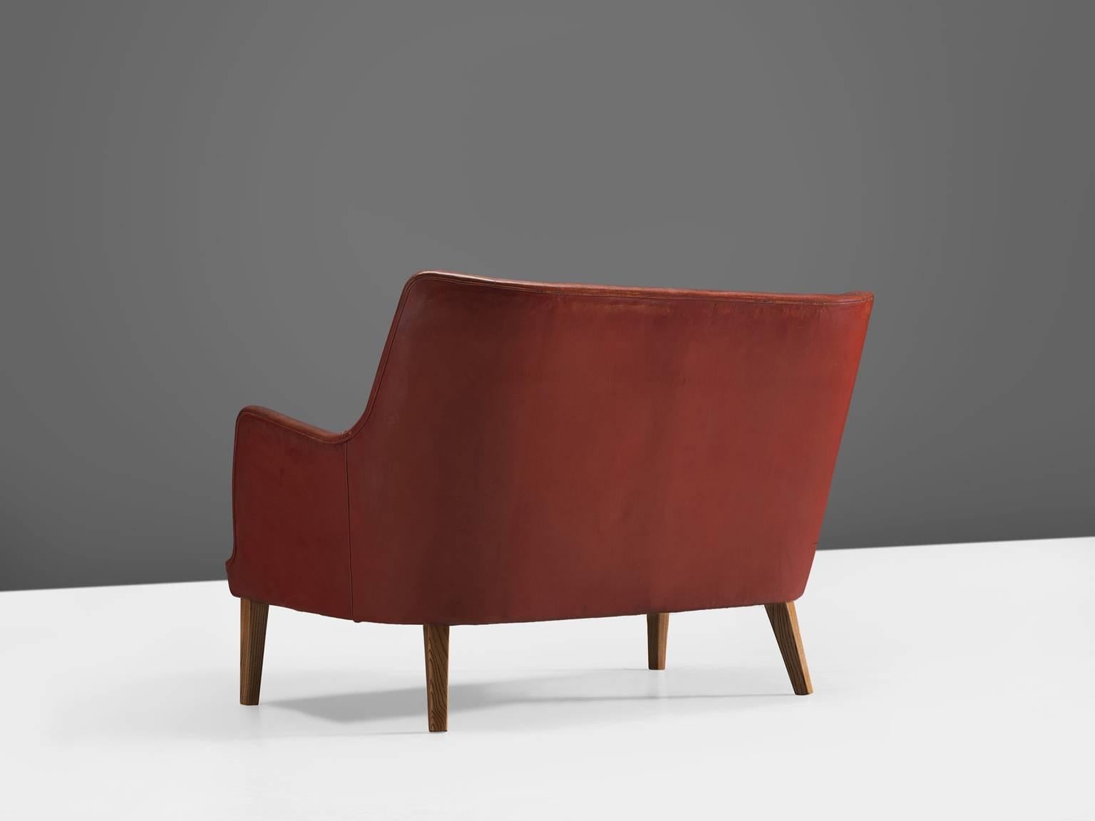 Arne Vodder Red Leather Settee by Ivan Schlechter, 1953 In Good Condition In Waalwijk, NL