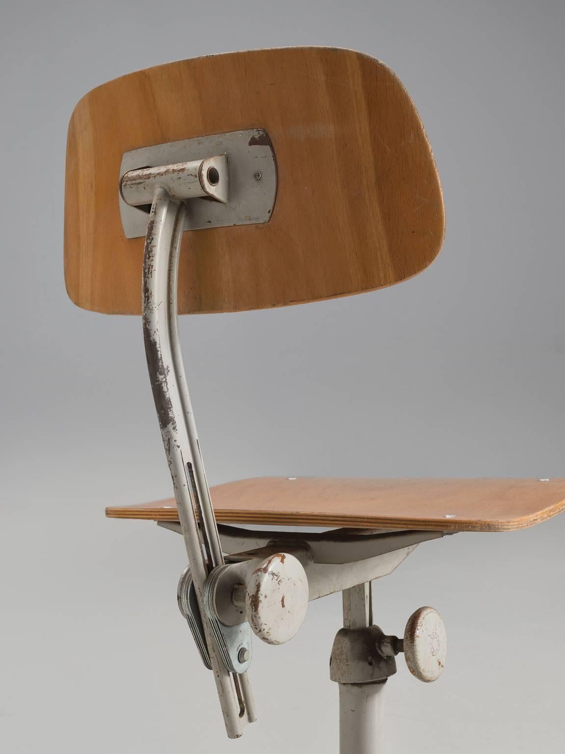 Mid-20th Century Friso Kramer for Ahrend Eight Industrial Chairs, circa 1960