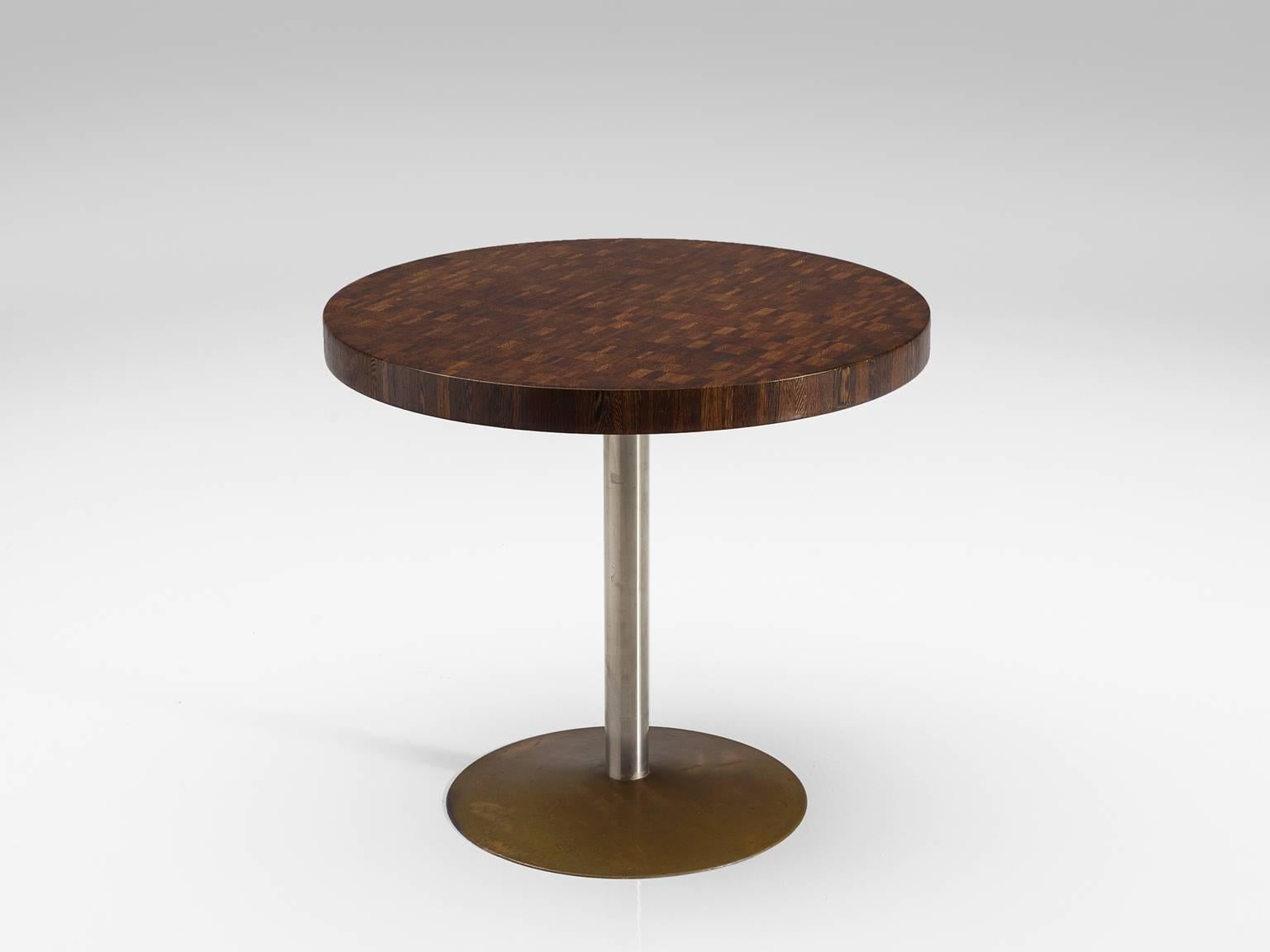 Jules Wabbes, table, in wenge, bronze and metal, by for Mobilier Universel, Belgium, circa 1963. 

Well designed and unique small pedestal table with end grain wooden top in wenge´. This table was designed for an exclusive restaurant in Brussels,
