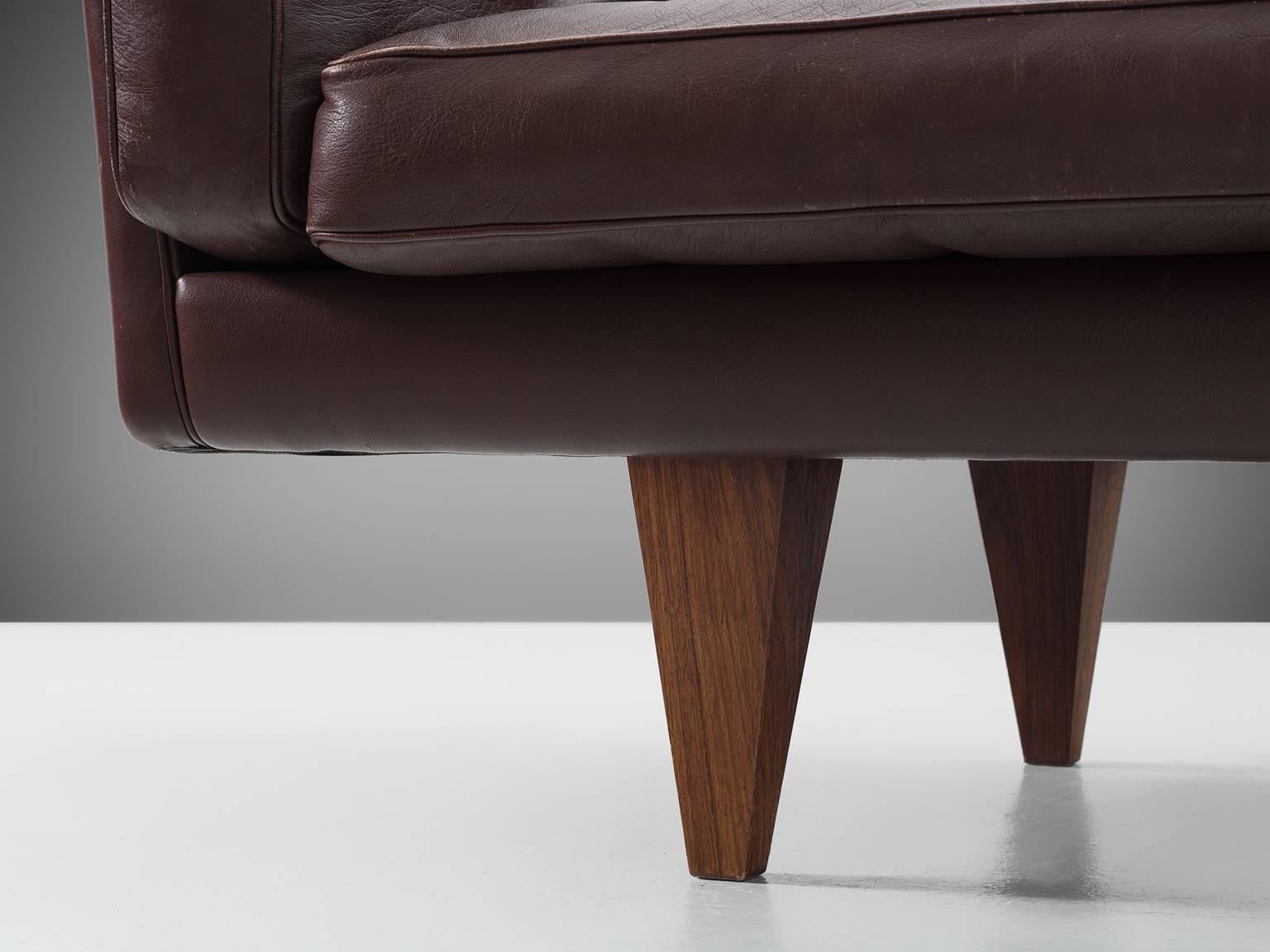 Illum Wikkelsø Three-Seat Sofa 'V11' in Dark Brown Leather In Good Condition In Waalwijk, NL