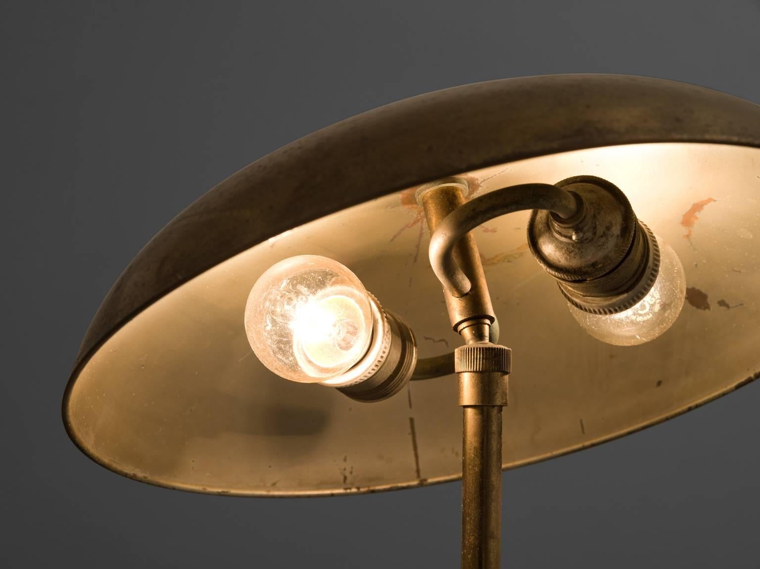 Italian Desk Light in Brass, 1940s In Good Condition In Waalwijk, NL