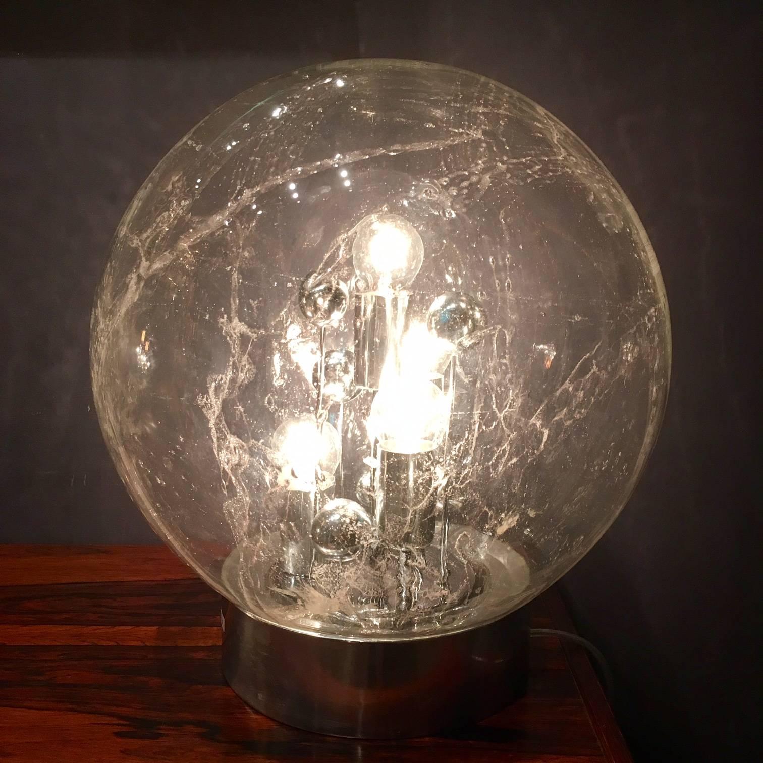 Ère spatiale Sphère ou globe en verre soufflé à la main des années 1970 par Doria en vente