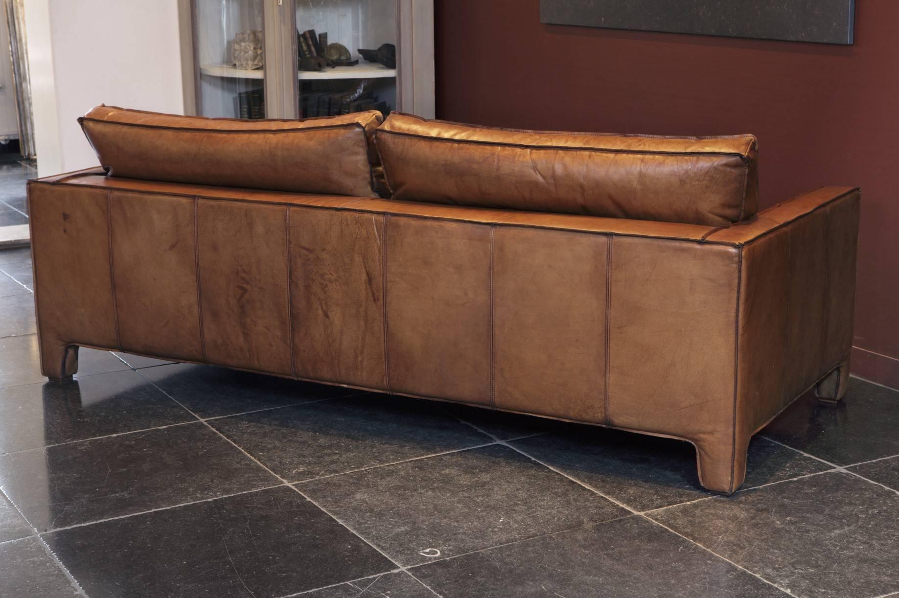 Komfortables, modernes und elegantes Dreisitzer-Sofa / Couch aus Kalbsleder (Niederländisch) im Angebot