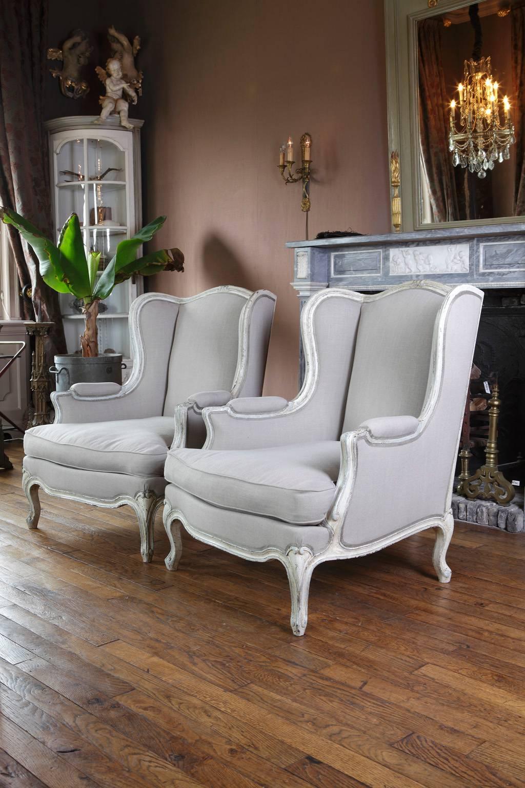 Pair of Large 19th Century French White Painted Bergères or Fauteuils 1
