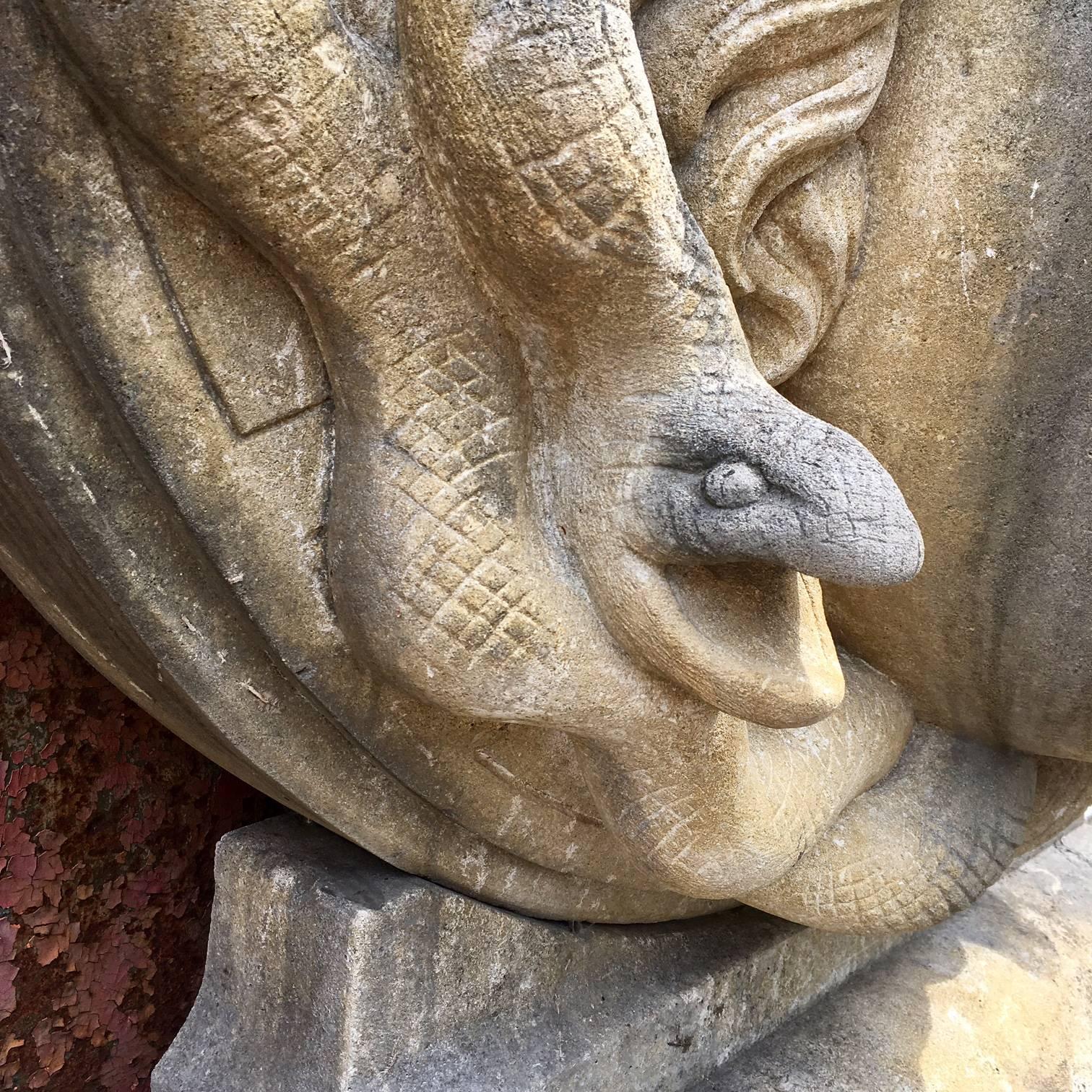 Italian Limestone Medusa Wall Fountain In Good Condition In Baambrugge, NL