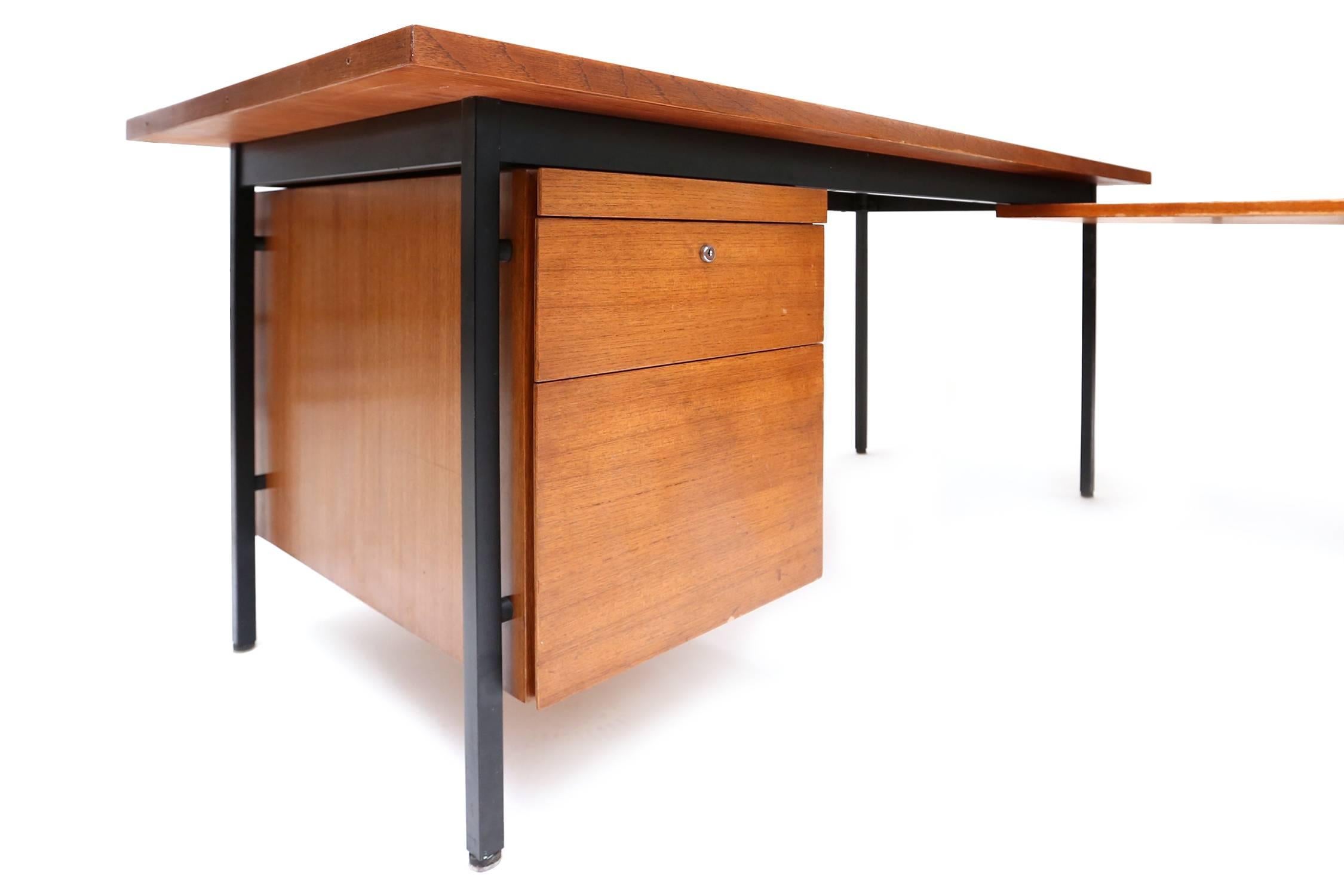 Mid-Century Modern Florence Knoll Desk