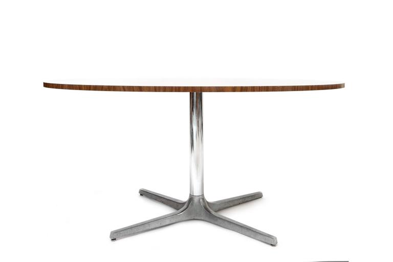 Star Trek Dining Table Bei 1stdibs