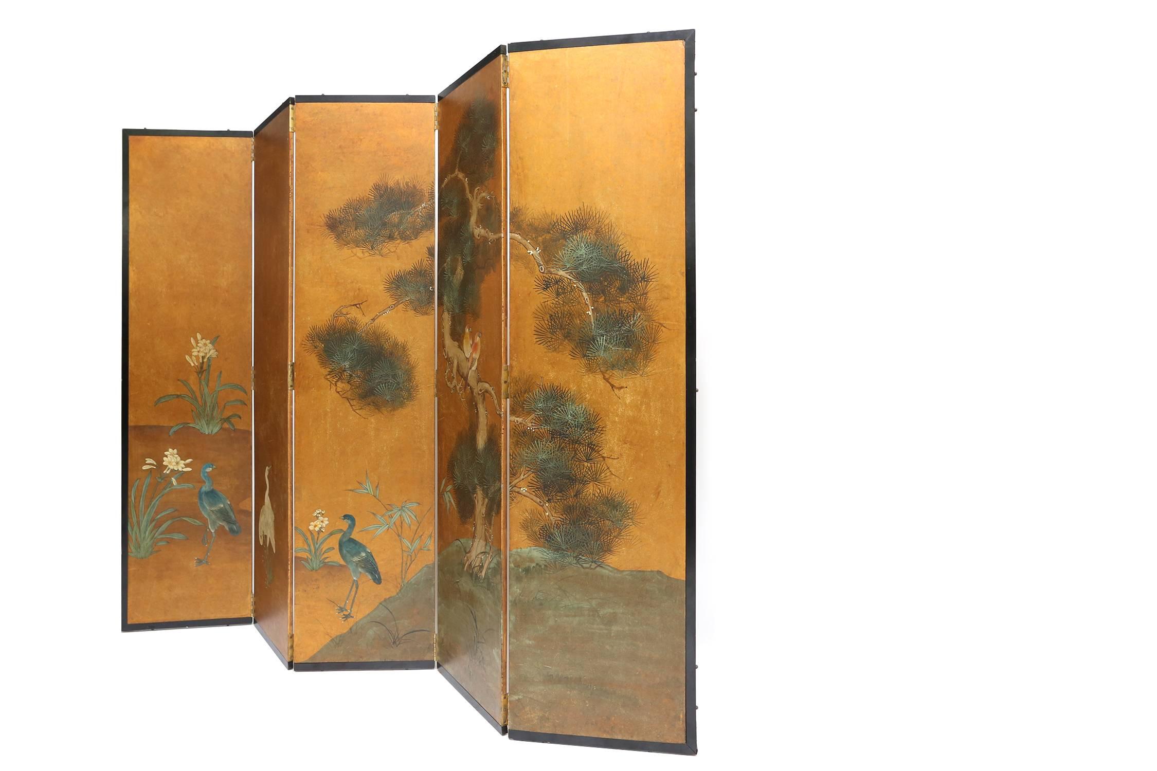 Hand-Painted Oriental Screen In Excellent Condition In Antwerp, BE