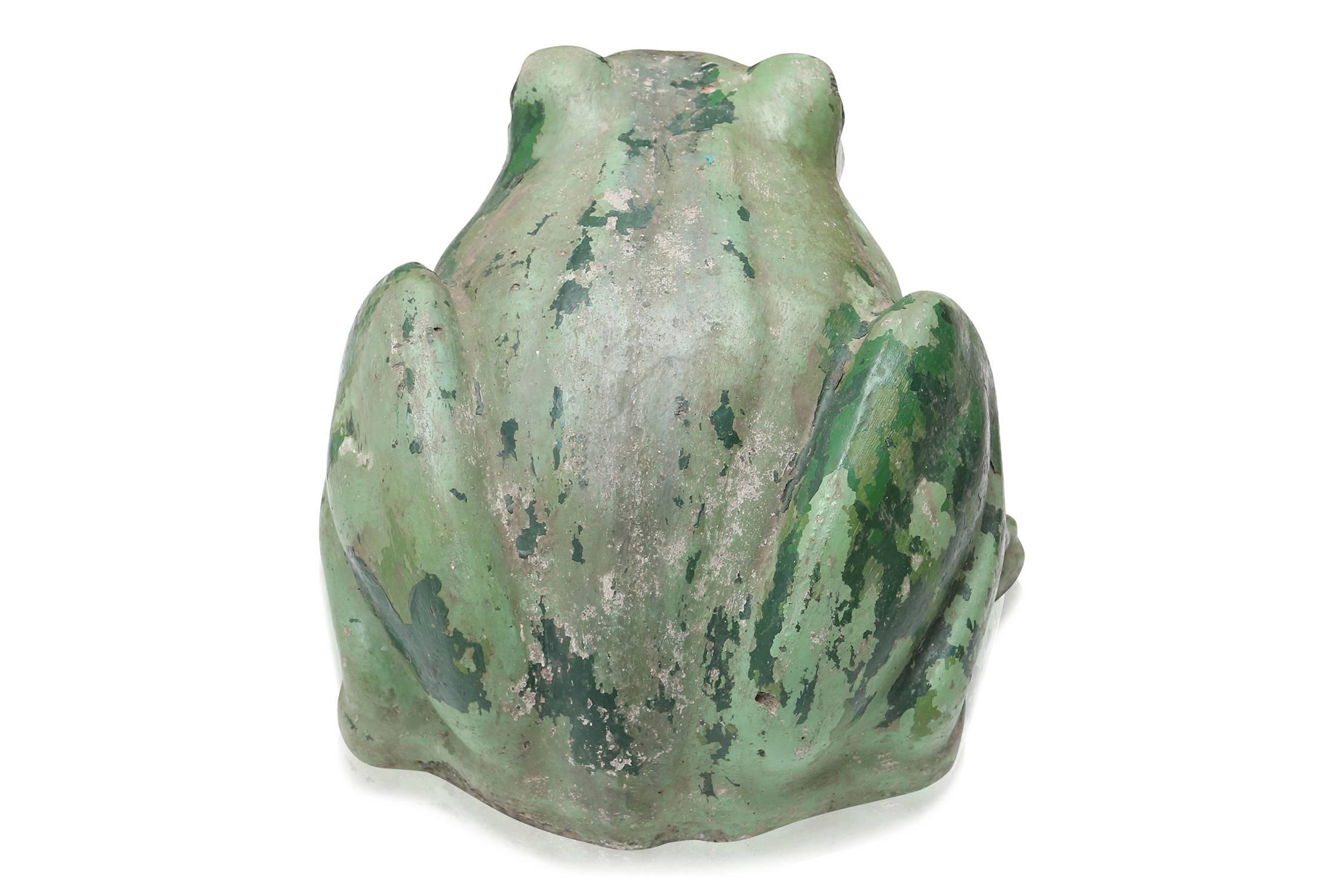 Awesome frog sculpture.
An outdoor piece to be used inside.
Highly decorative, brings a smile.
Measures: L 52 cm, H 32 cm, W 42 cm.