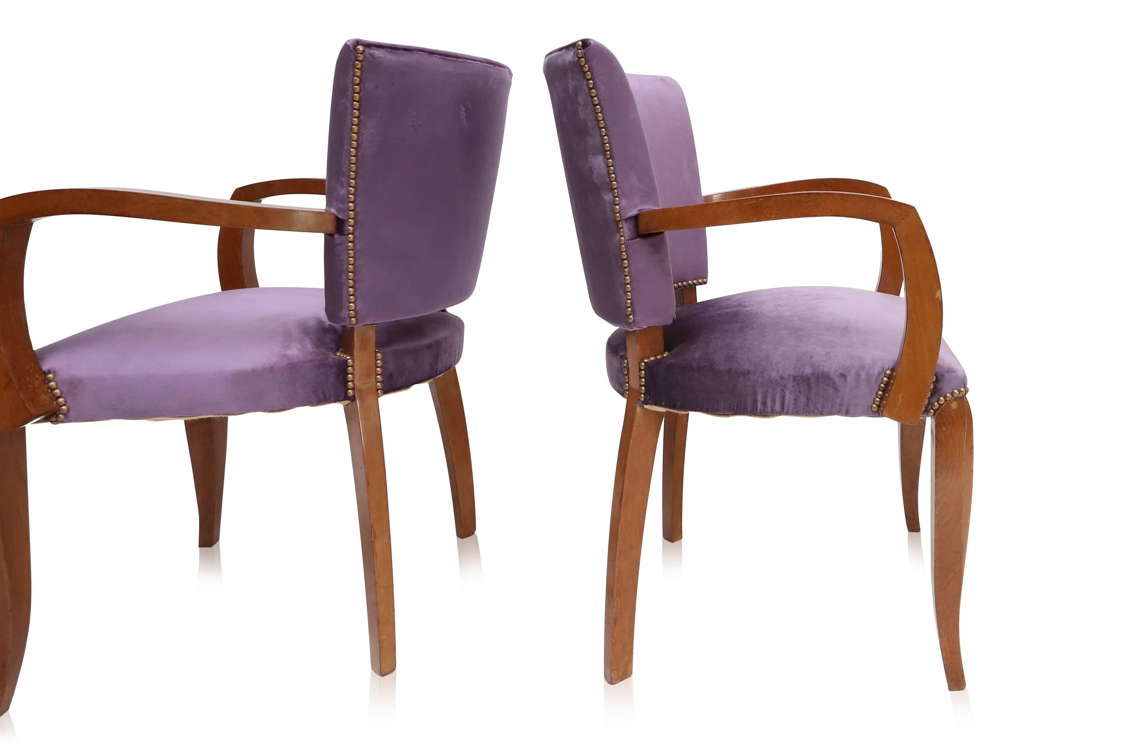 Mahogany Art Deco armchairs with purple velvet upholstery In Good Condition In Antwerp, BE