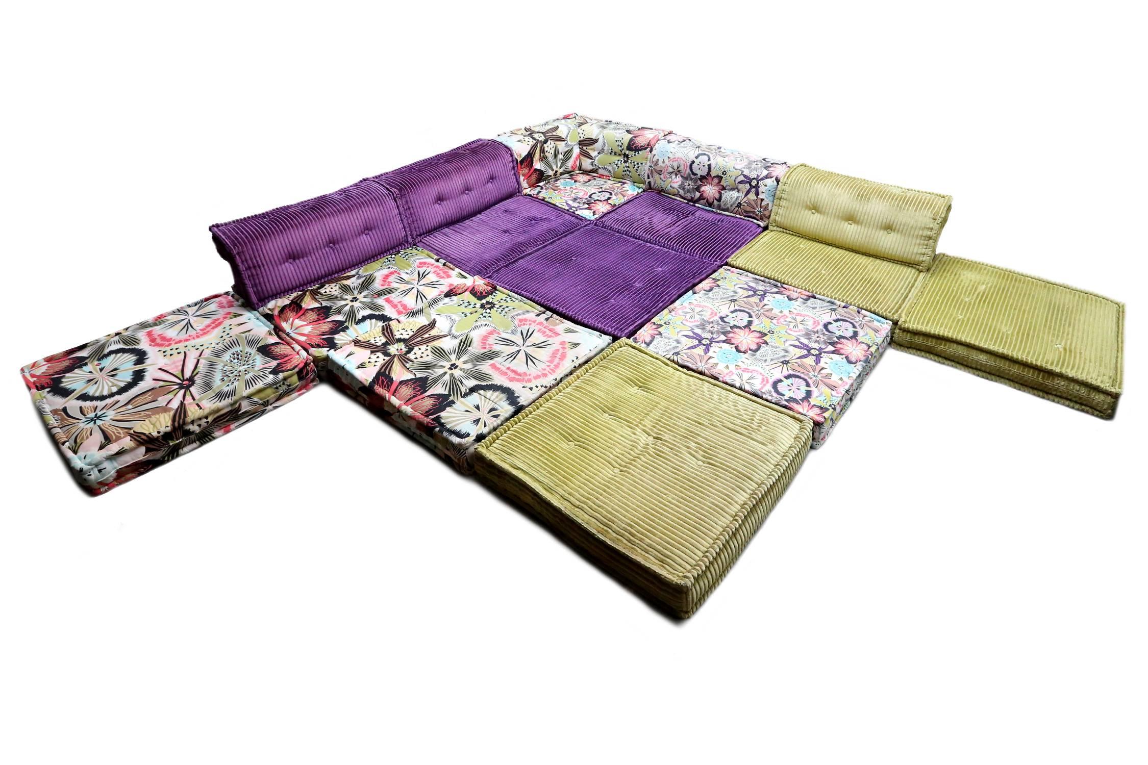Mah Jong sofa by Roche Bobois with purple and green velvet cushions, Missoni home fabric. 

Consisting of one corner back cushion, 4 back cushions (H 53 cm), 12 seat cushions (95 x 95 x 19 cm) providing endless combinations.

Design Hans Hopfer,